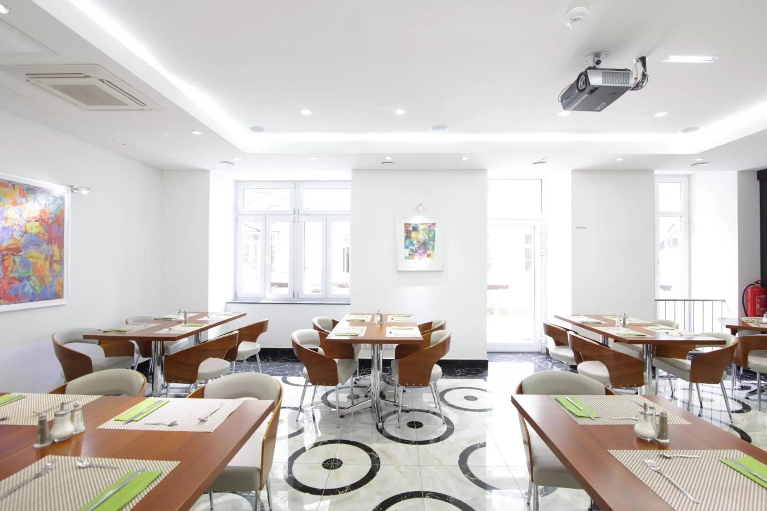 Restaurant/places to eat in Best Western Plus Hotel Arcadia