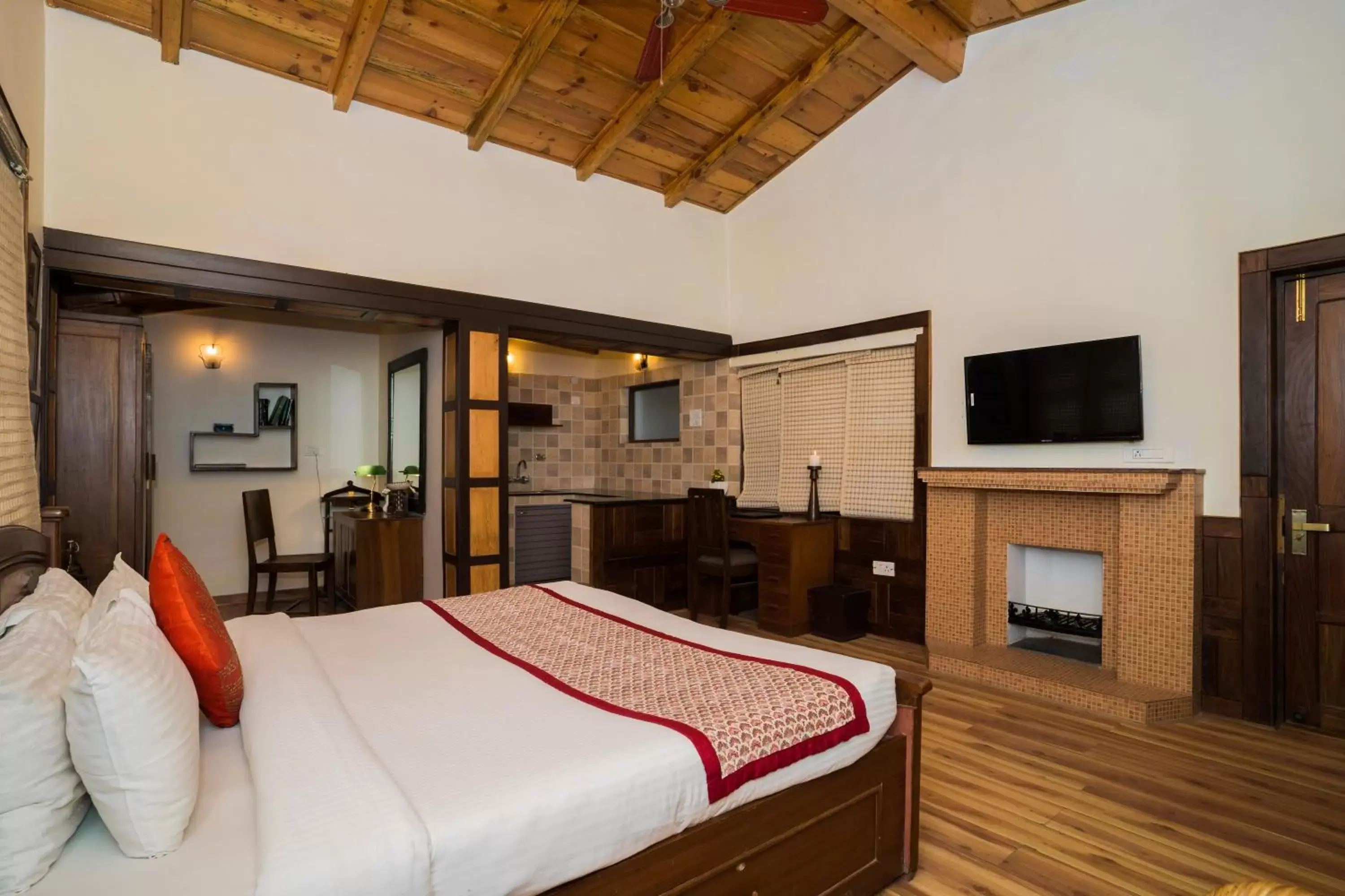 Bed in Bhikampur Lodge By Howard Bed in Bhikampur Lodge By Howard