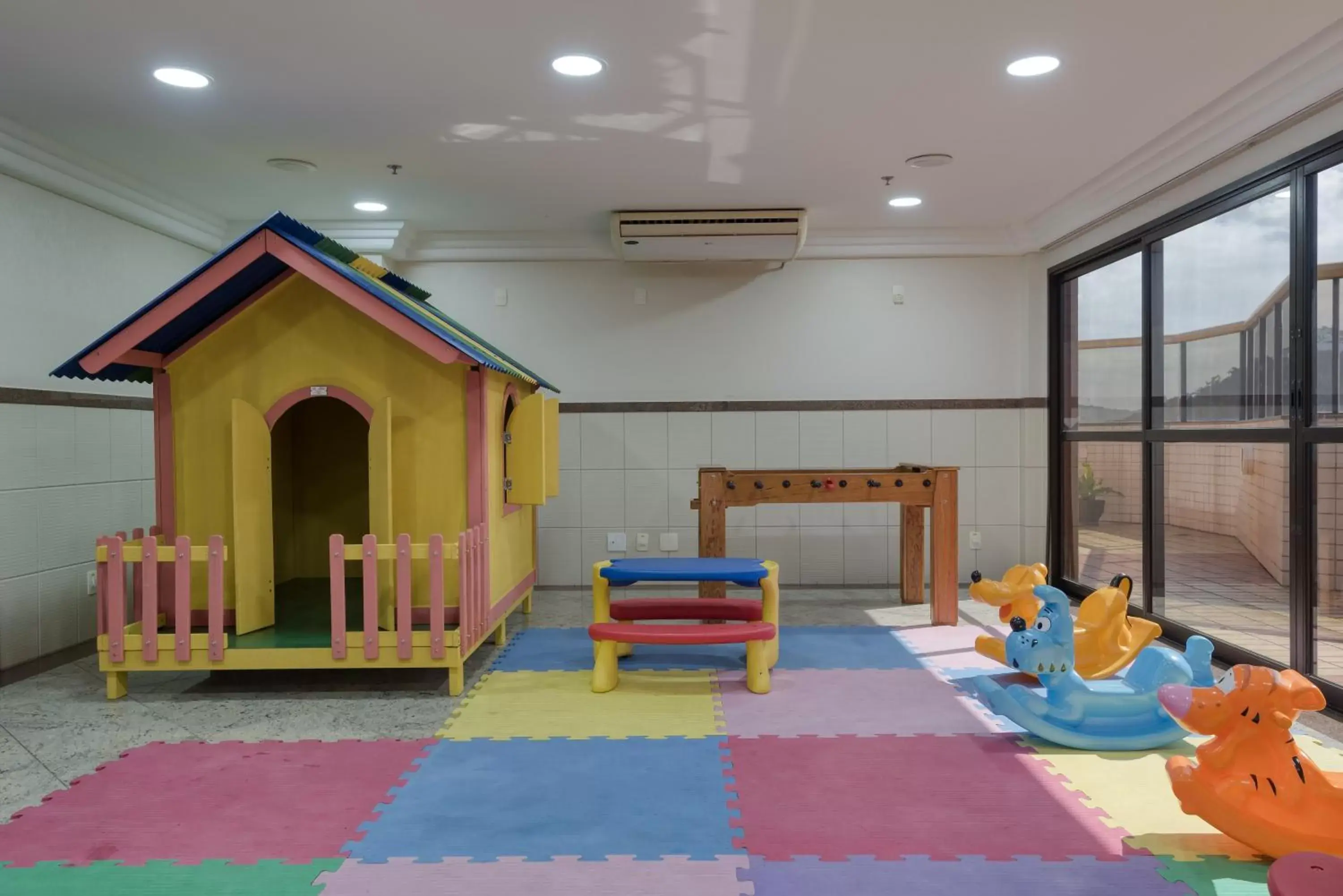 Area and facilities, Kid's Club in Quality Suites Vila Velha
