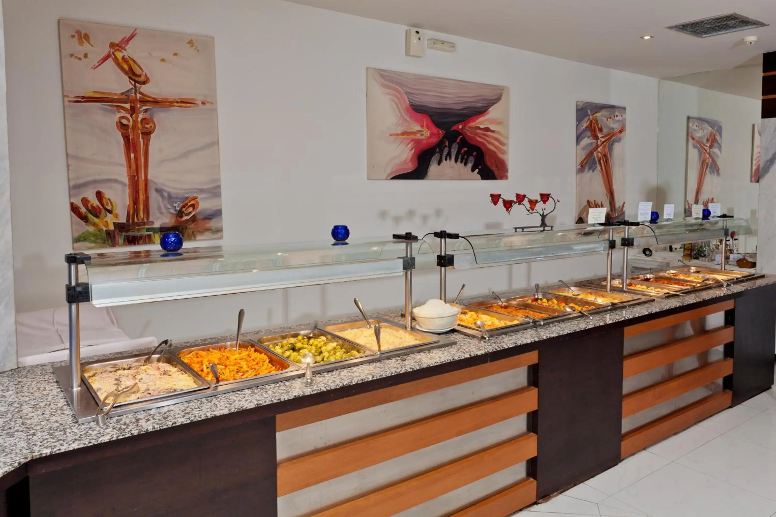 Food in Cathrin Hotel Food in Cathrin Hotel