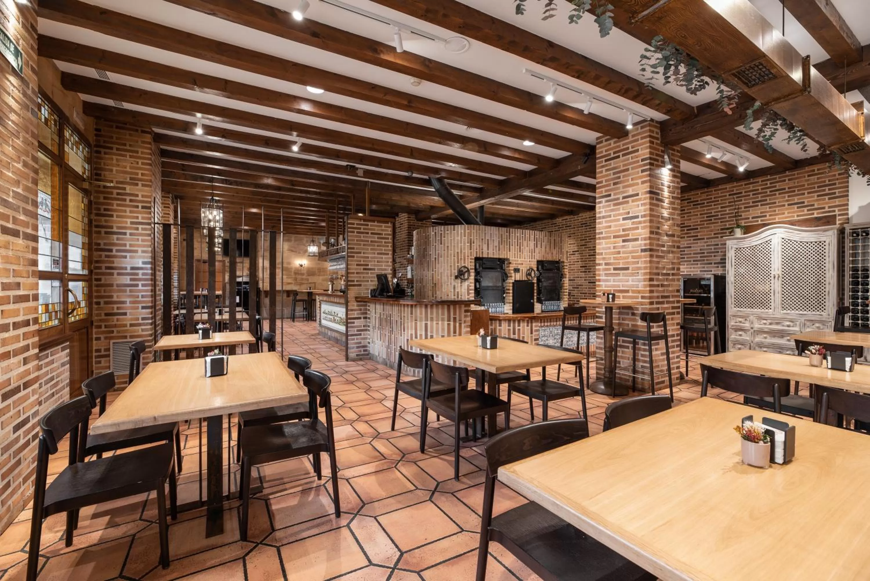 Lounge or bar in Exe Astur Plaza