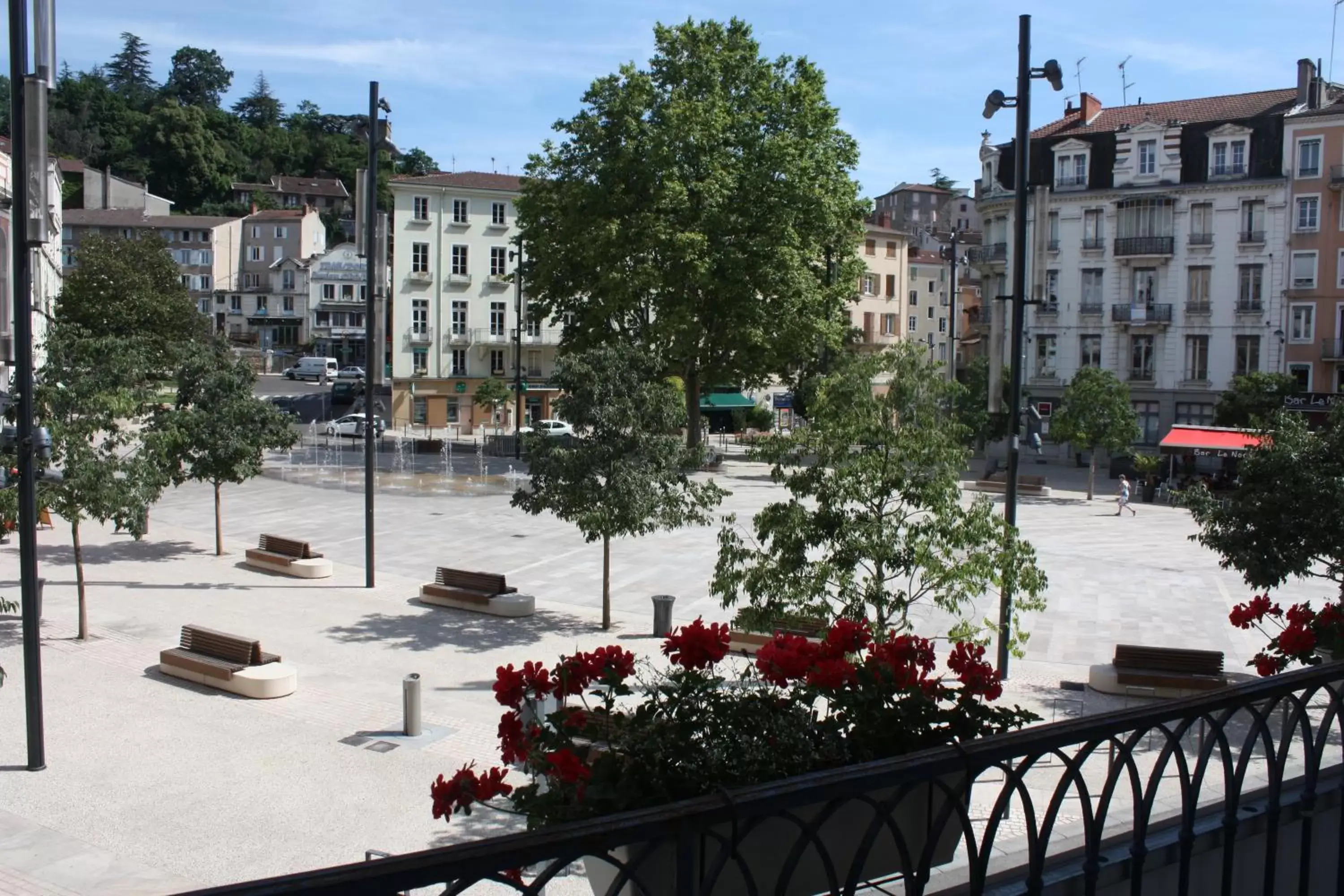 Day in Hôtel du Midi