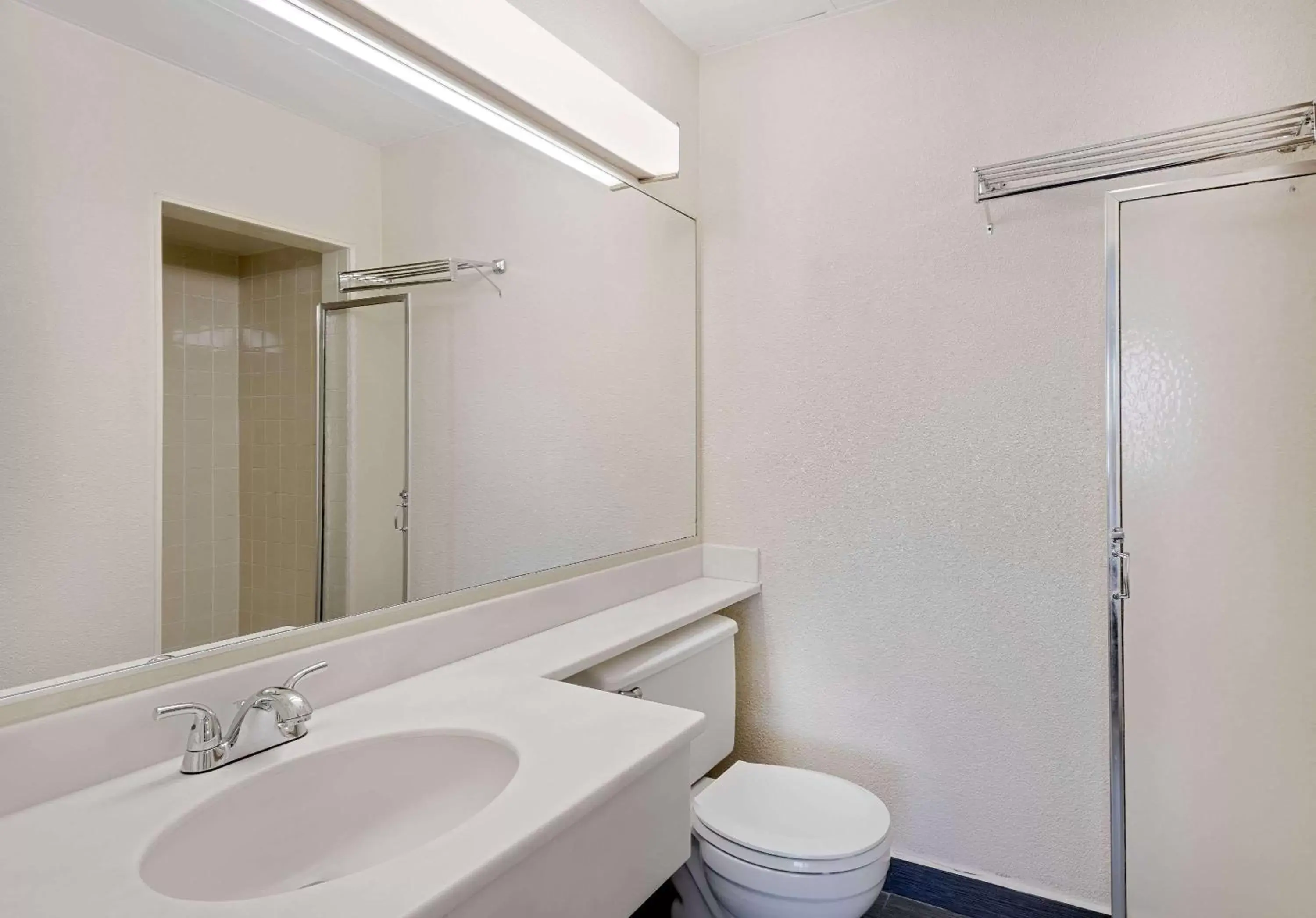 Bathroom in Travelodge by Wyndham Chambersburg