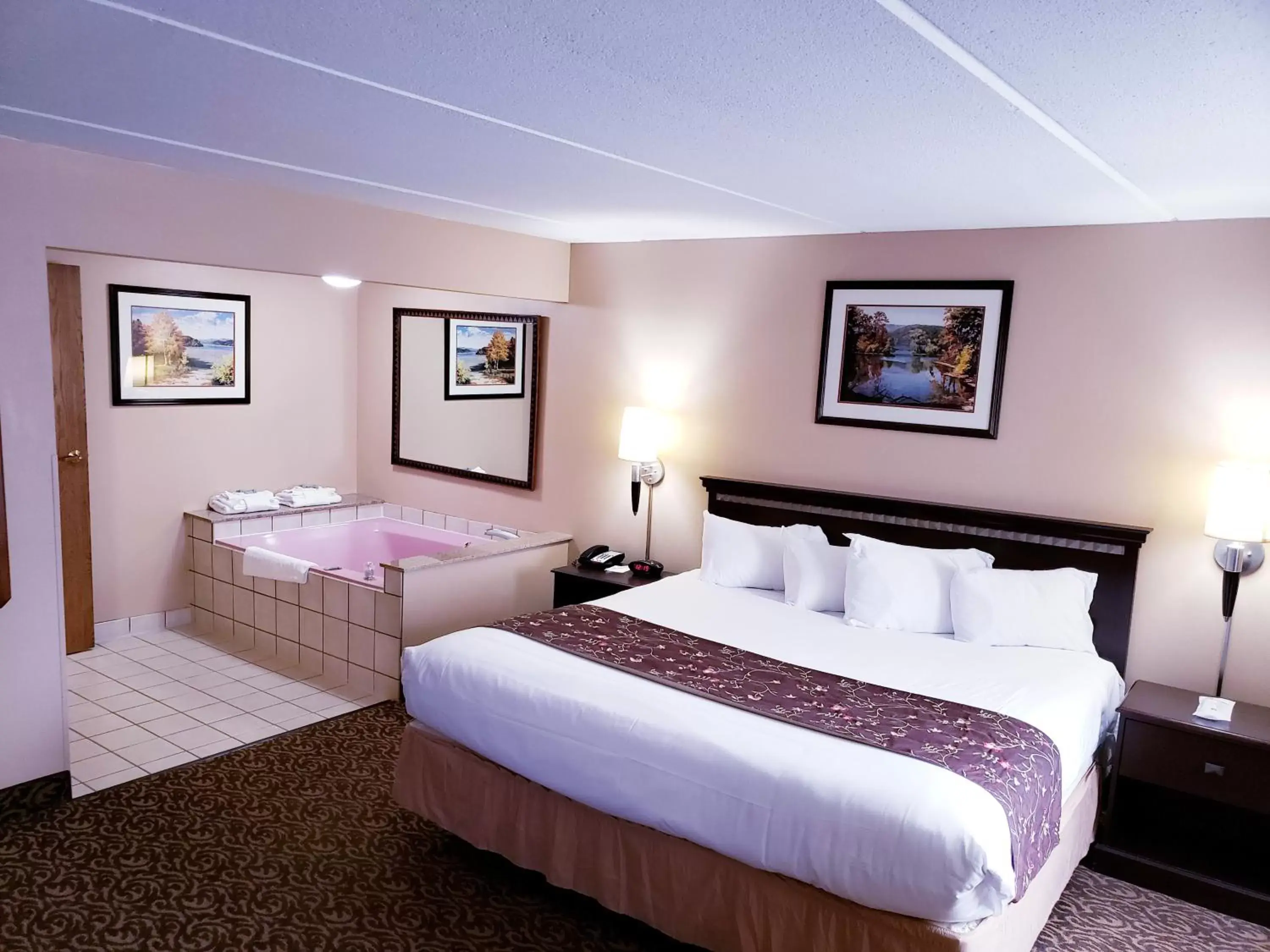 Bed in SureStay Plus Hotel by Best Western Black River Falls