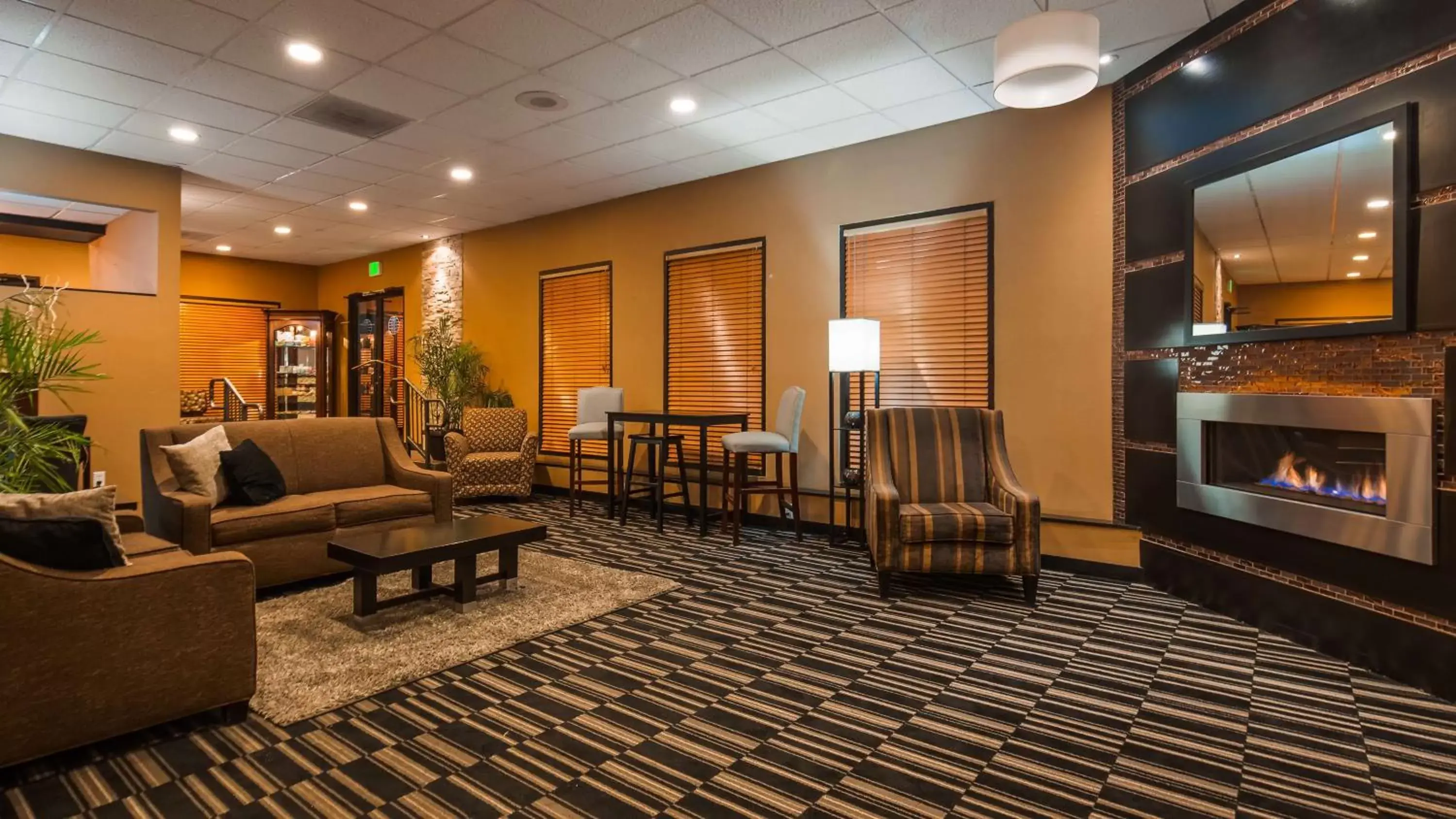 Lobby or reception in Best Western Yuma Mall Hotel & Suites