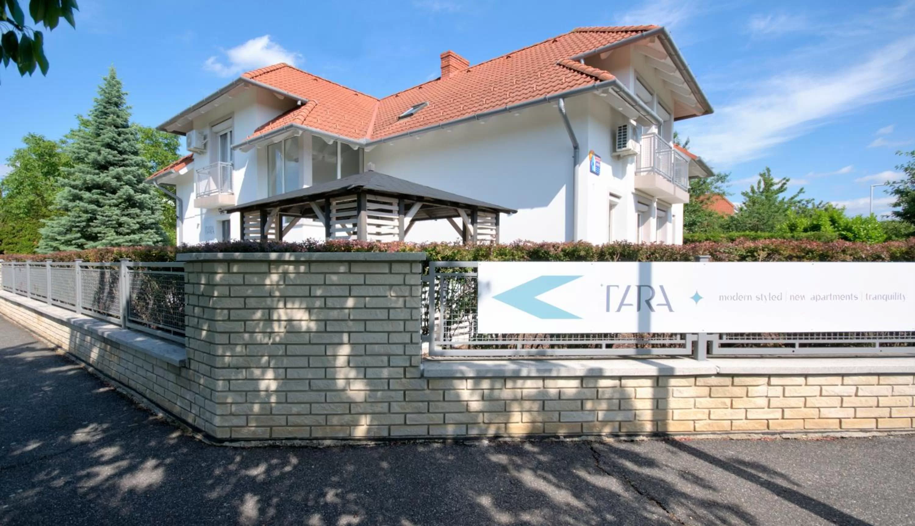 Property building in Villa Tara Bük