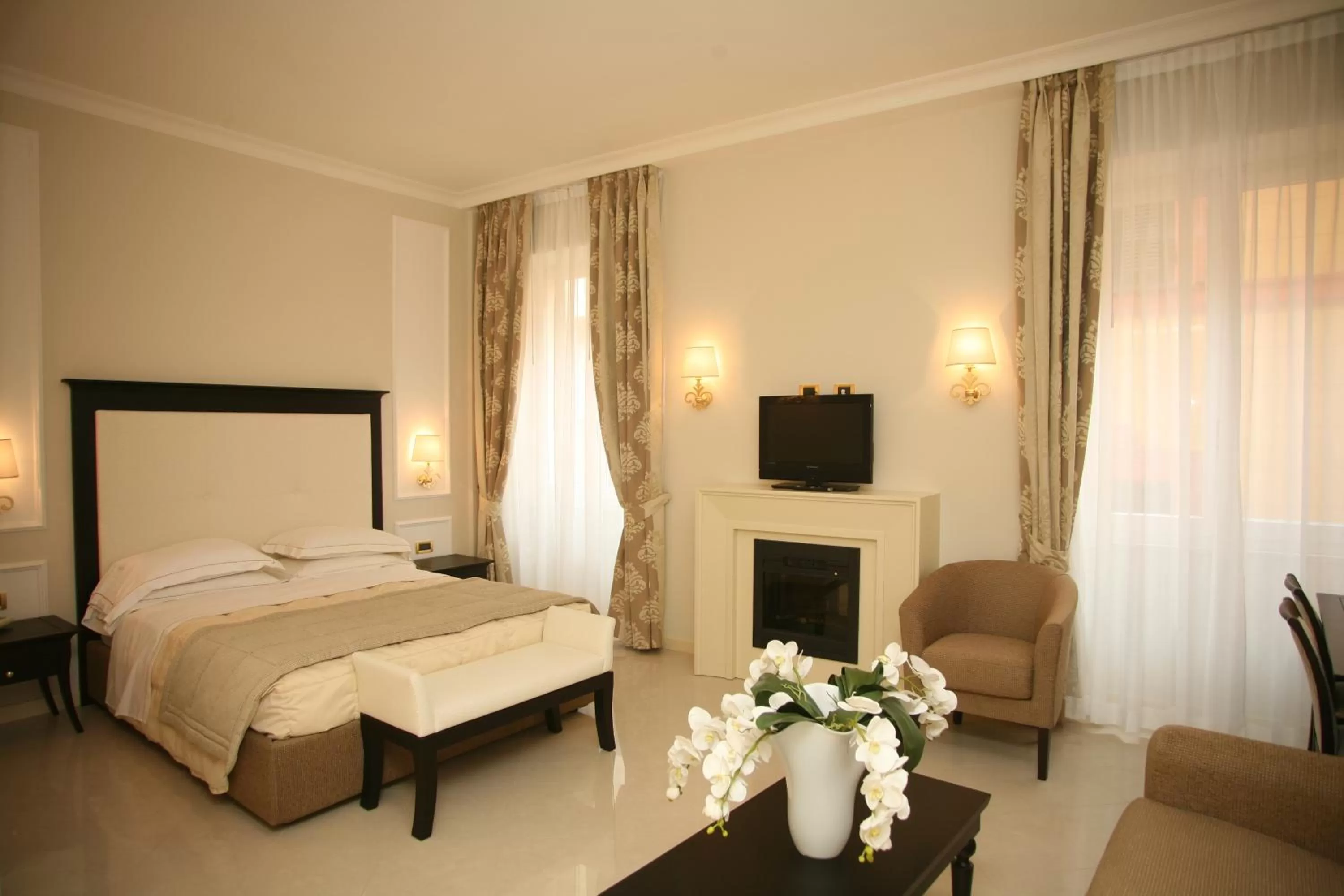 Deluxe Double or Twin Room with City View in Hotel Miramare & Spa