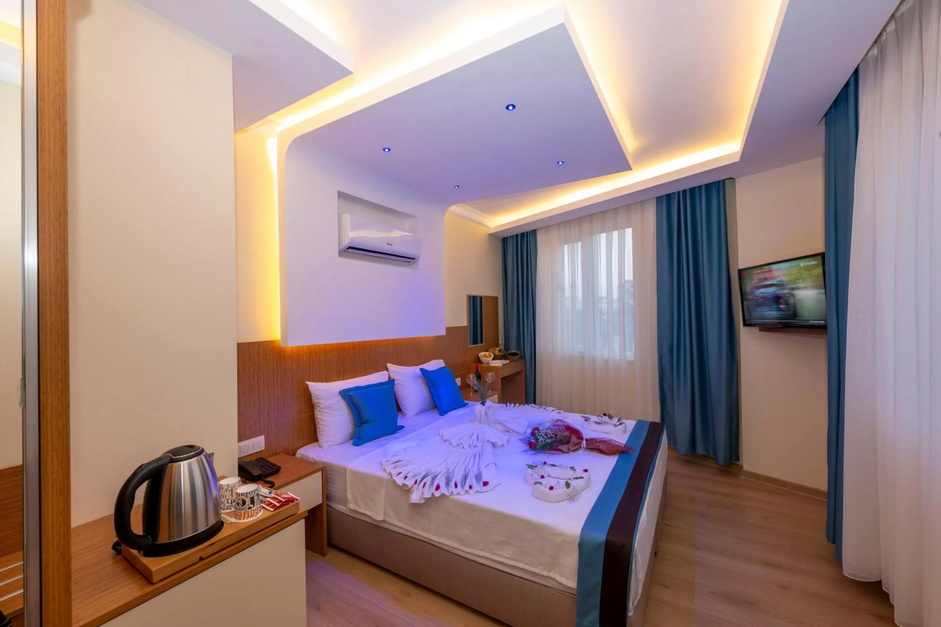 Photo of the whole room, Bed in DIAMOND Luxury Hotel