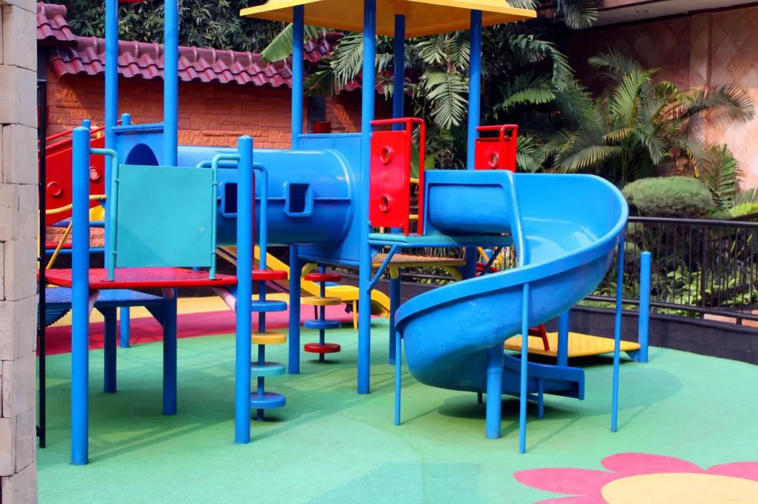 Swimming pool, Children's Play Area in Kristal Hotel Jakarta