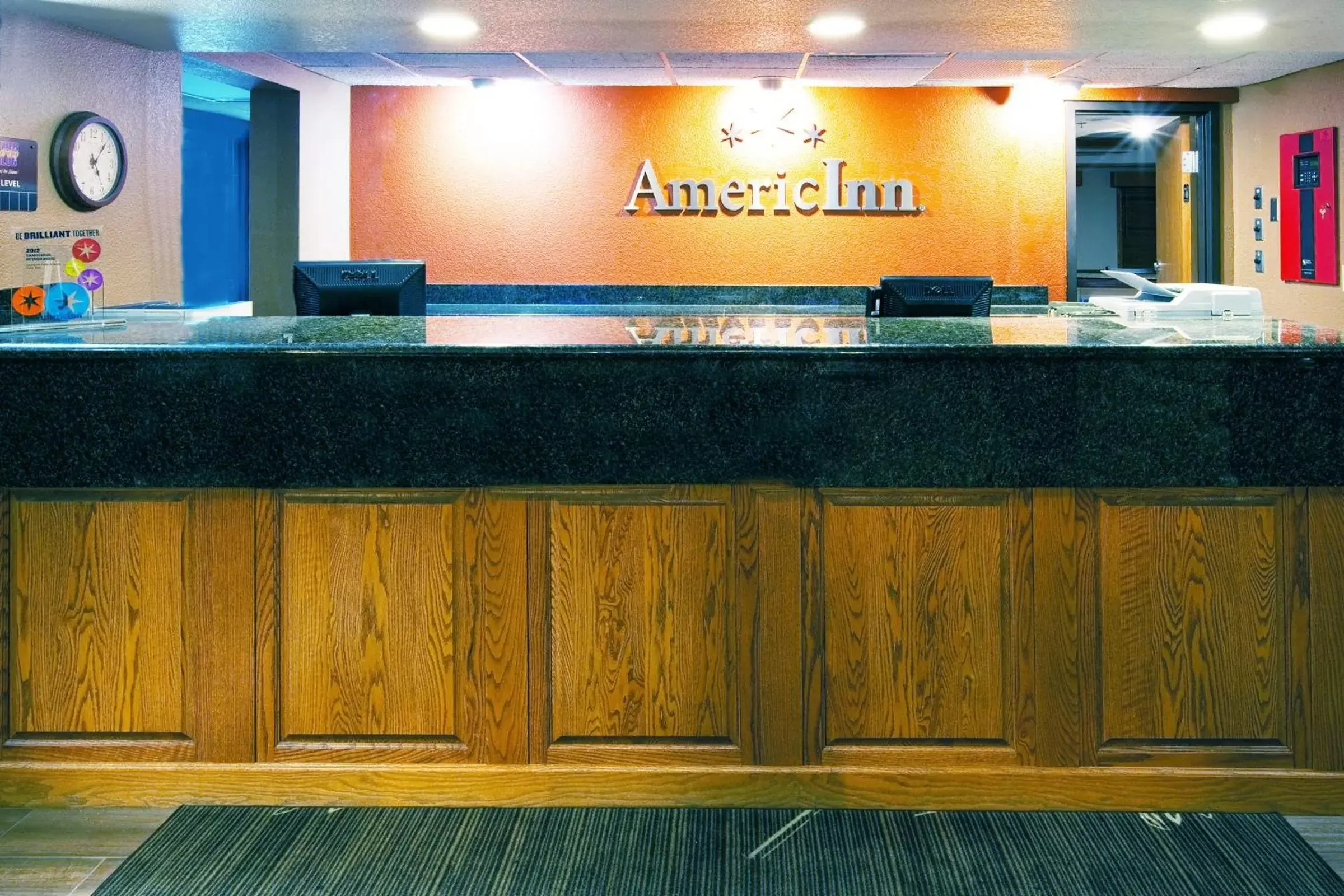 Lobby/Reception in AmericInn by Wyndham Cedar Falls