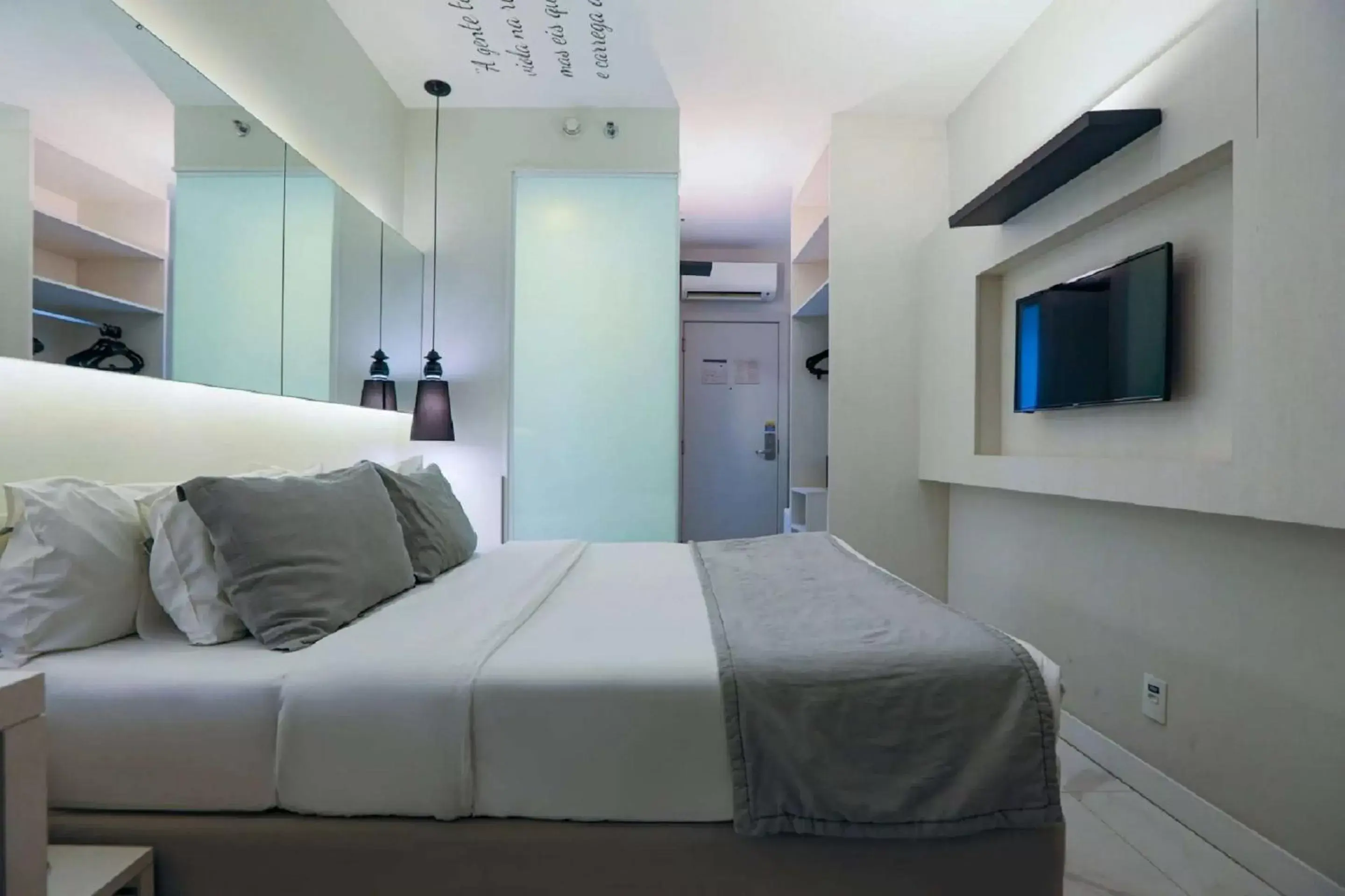 Photo of the whole room, Bed in Nobile Hotel Copacabana Design
