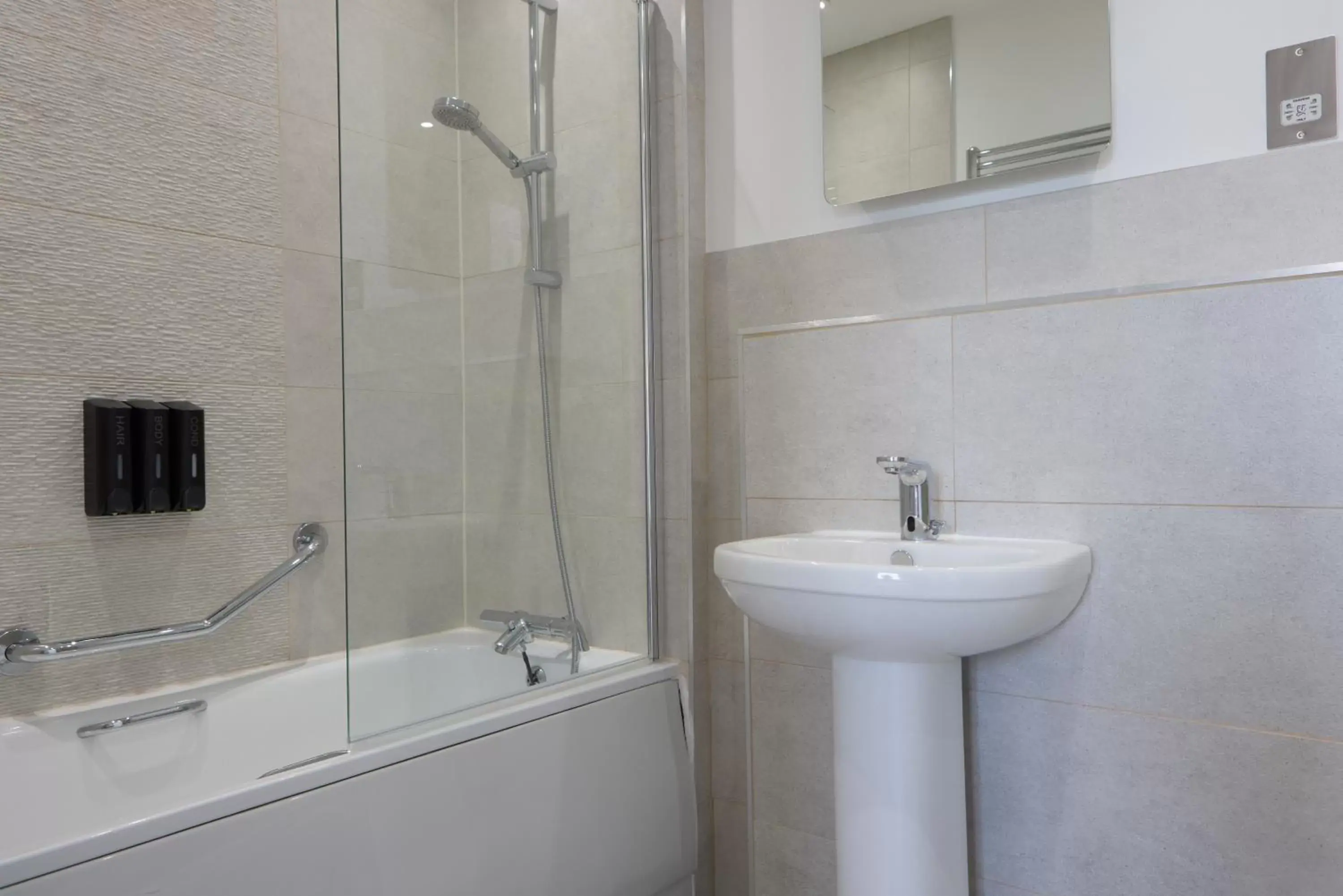 Shower, Bathroom in The Lansdowne Hotel, BW Signature Collection by Best Western