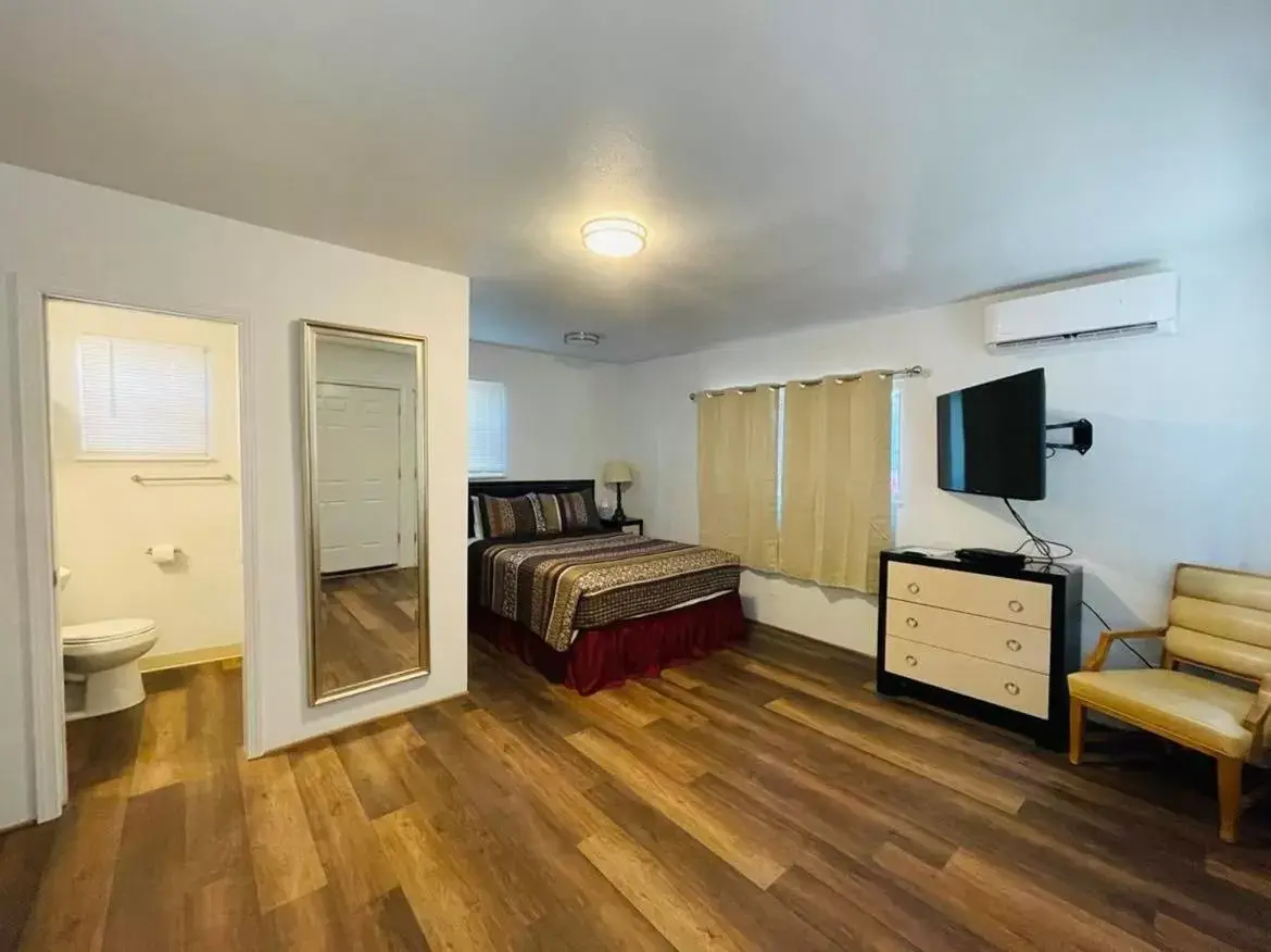 Bed in Riverfront Lodging Bed in Riverfront Lodging