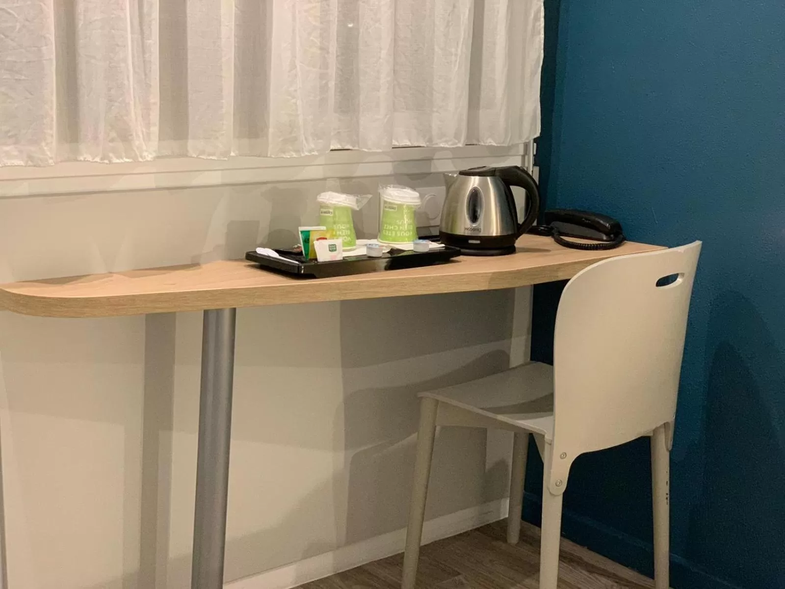 Coffee/tea facilities in KYRIAD Issoudun