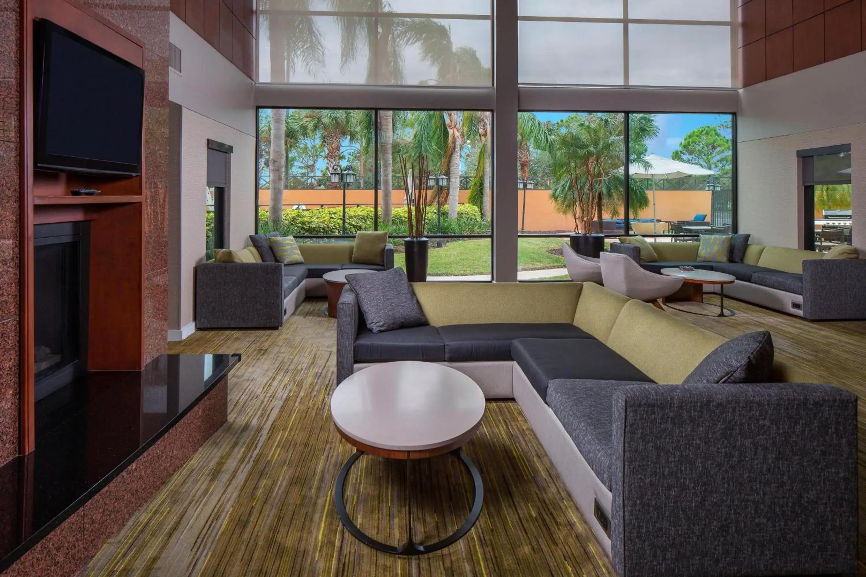 Lobby or reception, Seating Area in Courtyard by Marriott Daytona Beach Speedway/Airport