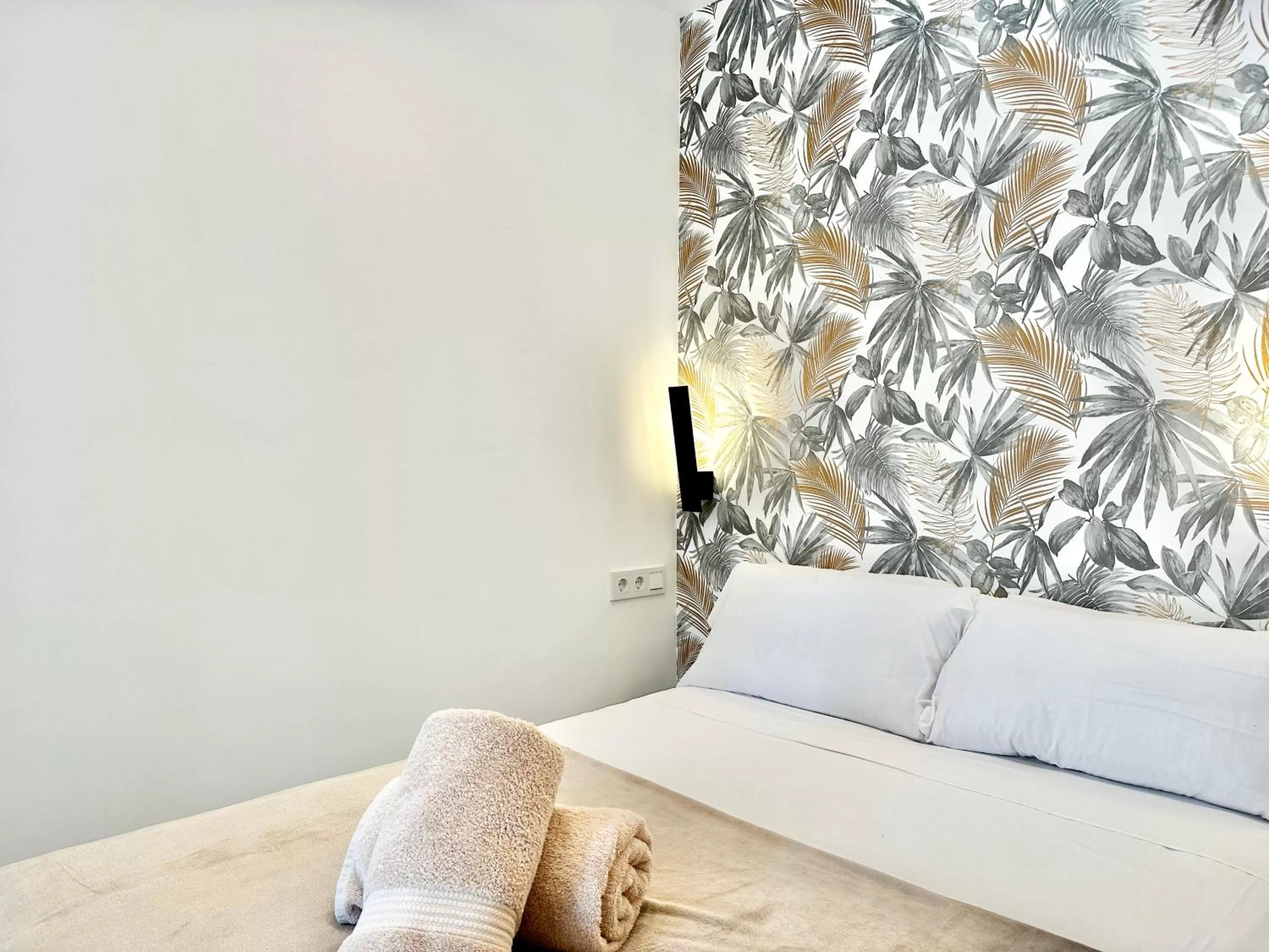 Bed in Loft 18 Beachfront Marbella Center