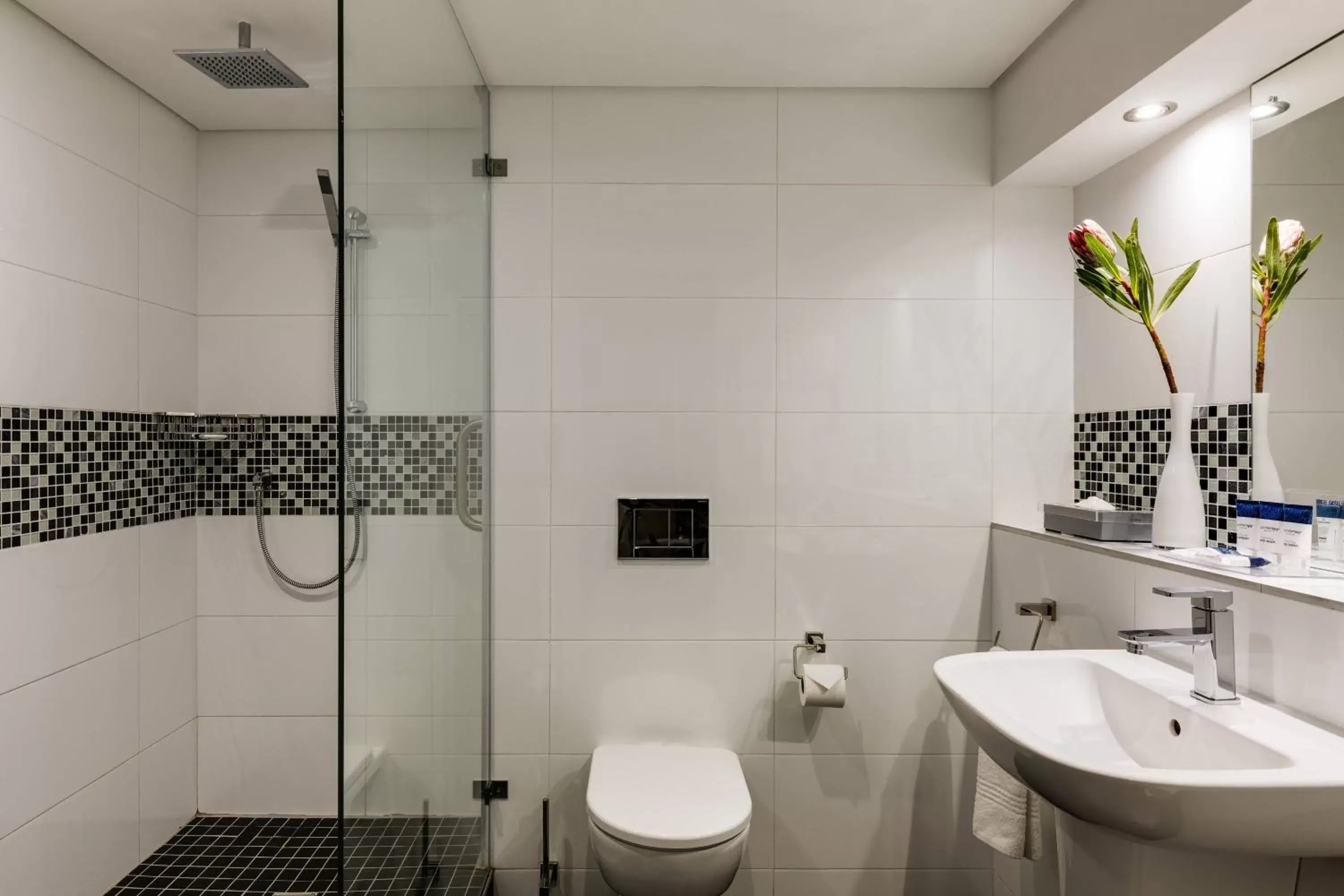 Bathroom in Protea Hotel by Marriott Knysna Quays