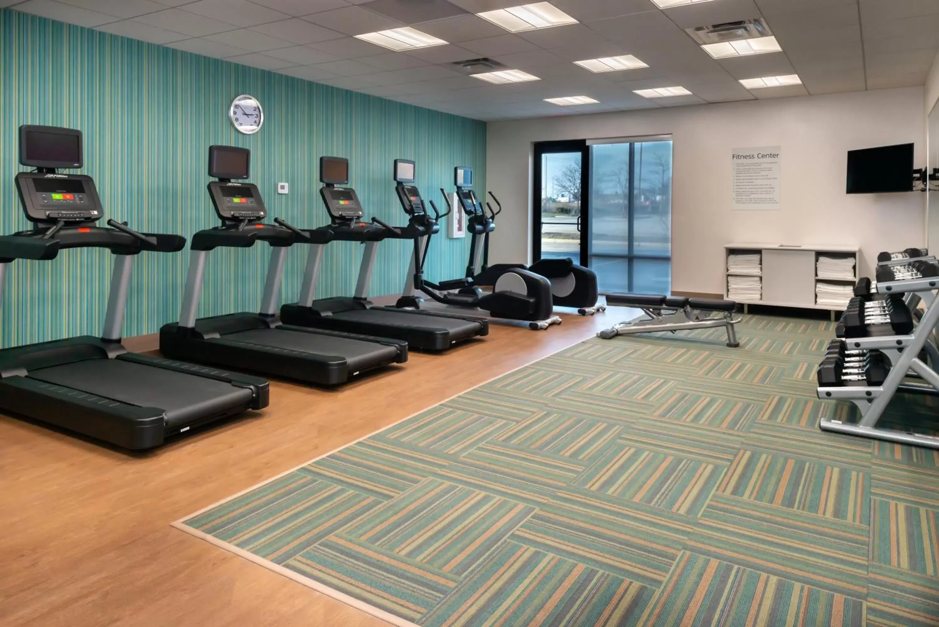 Spa and wellness centre/facilities, Fitness Center/Facilities in Holiday Inn Express & Suites - Romeoville - Joliet North, an IHG Hotel