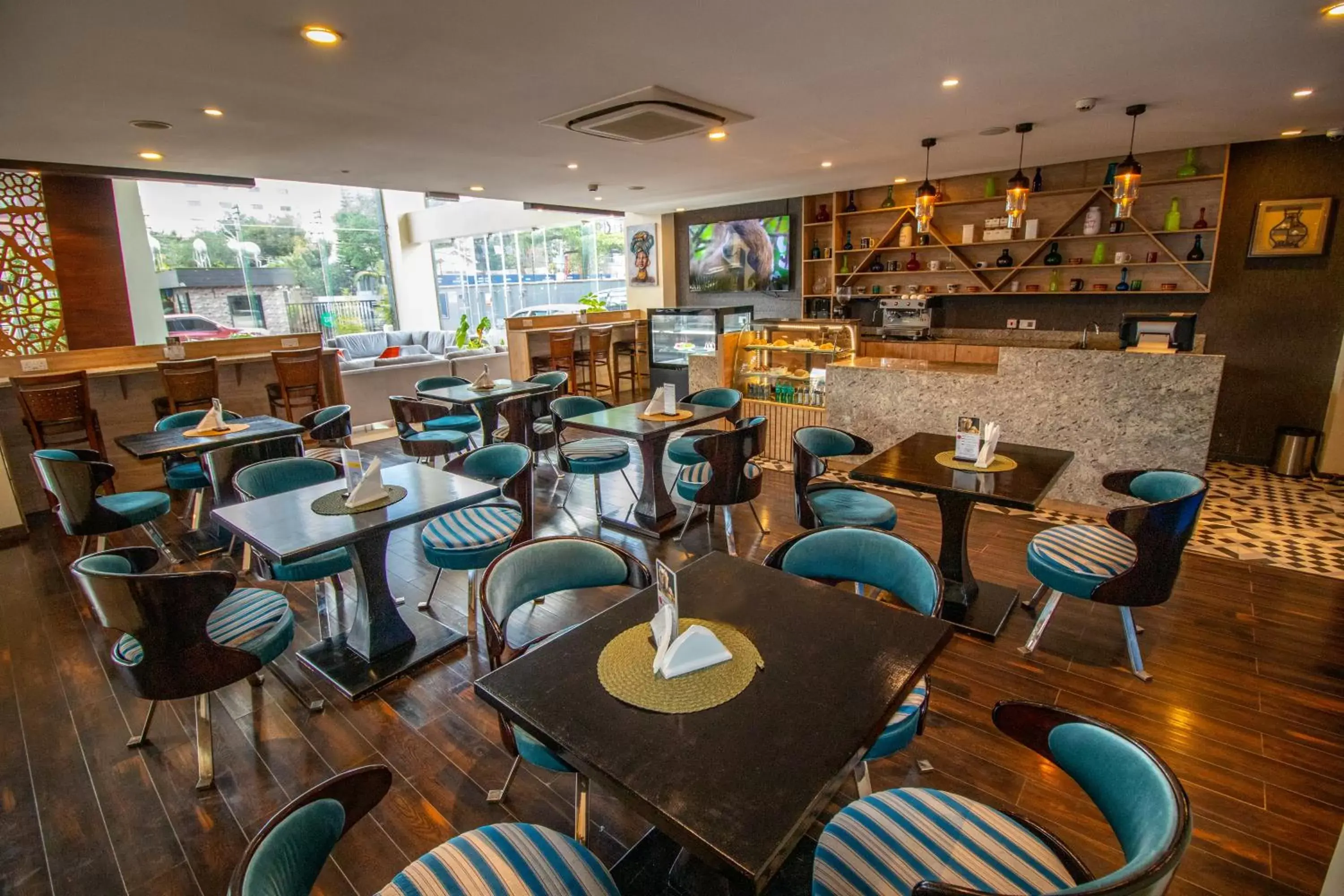 Coffee/tea facilities, Restaurant/Places to Eat in Golden Tulip Westlands Nairobi