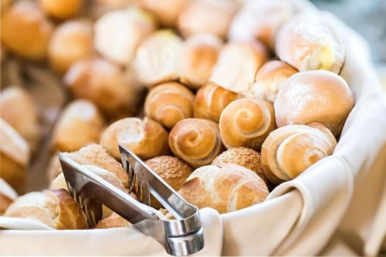 Breakfast in Carlton Plaza Baobá