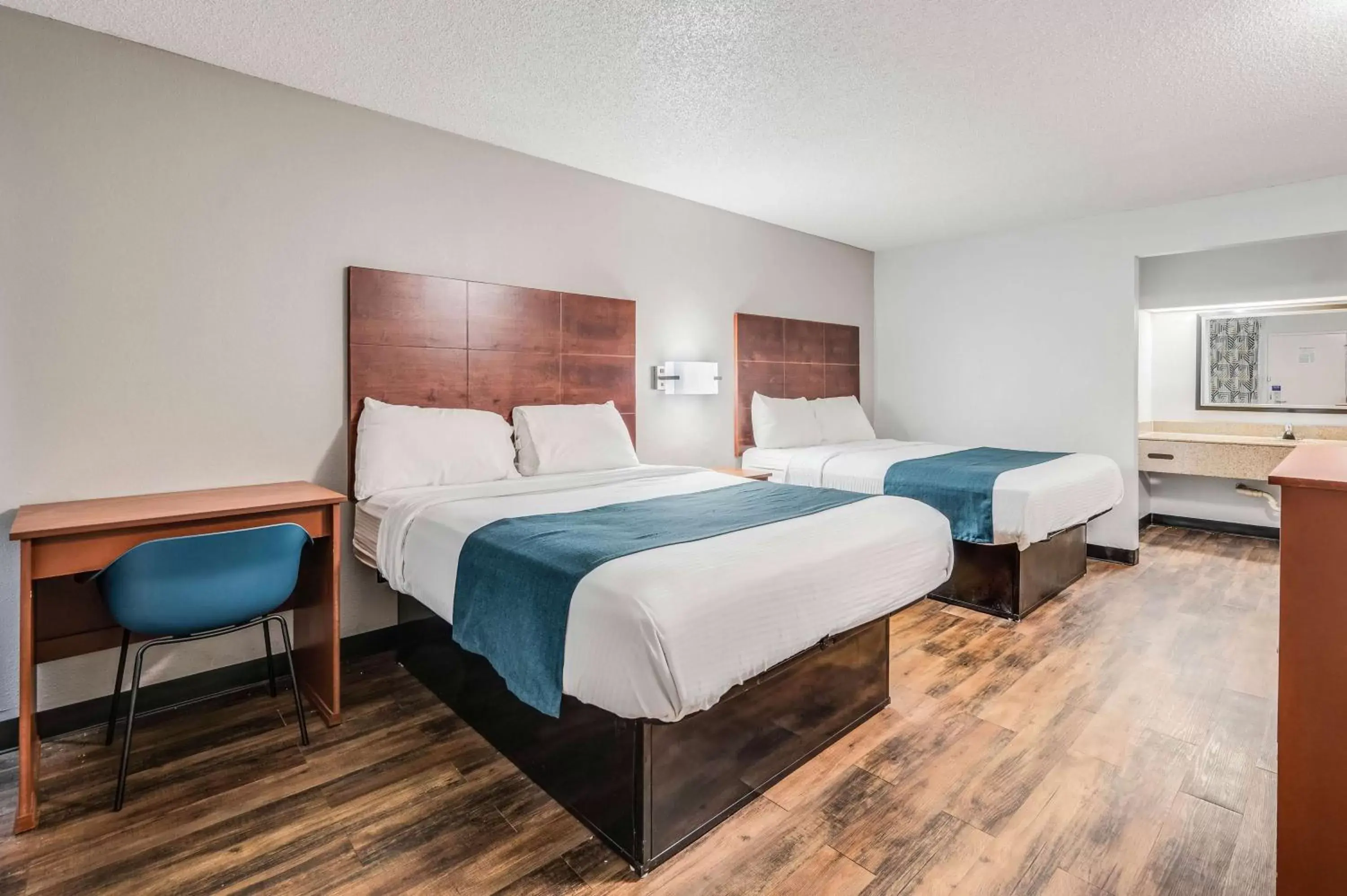 Photo of the whole room, Bed in Motel 6-Tupelo, MS - Downtown Photo of the whole room, Bed in Motel 6-Tupelo, MS - Downtown