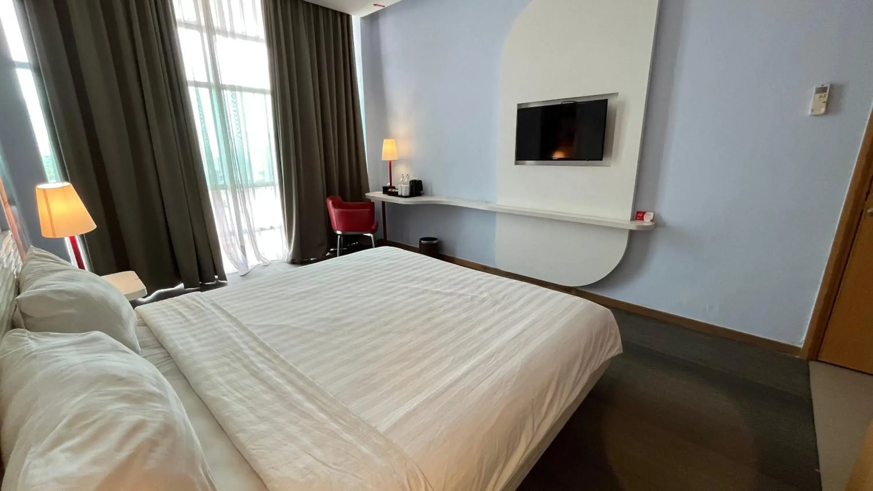 Bed in Luminor Hotel Metro Indah - Bandung by WH