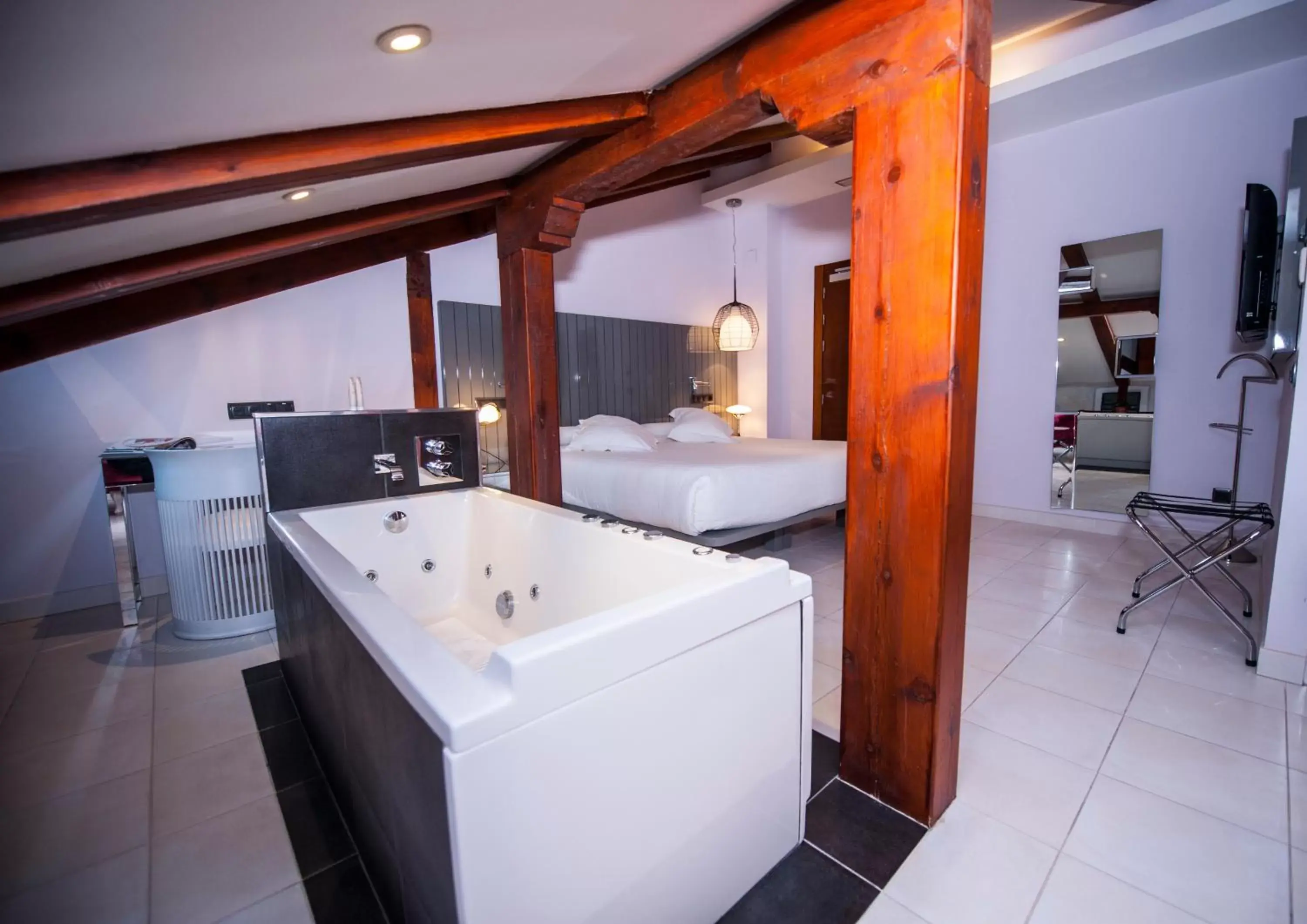 Photo of the whole room, Bathroom in Posada del León de Oro Boutique Hotel