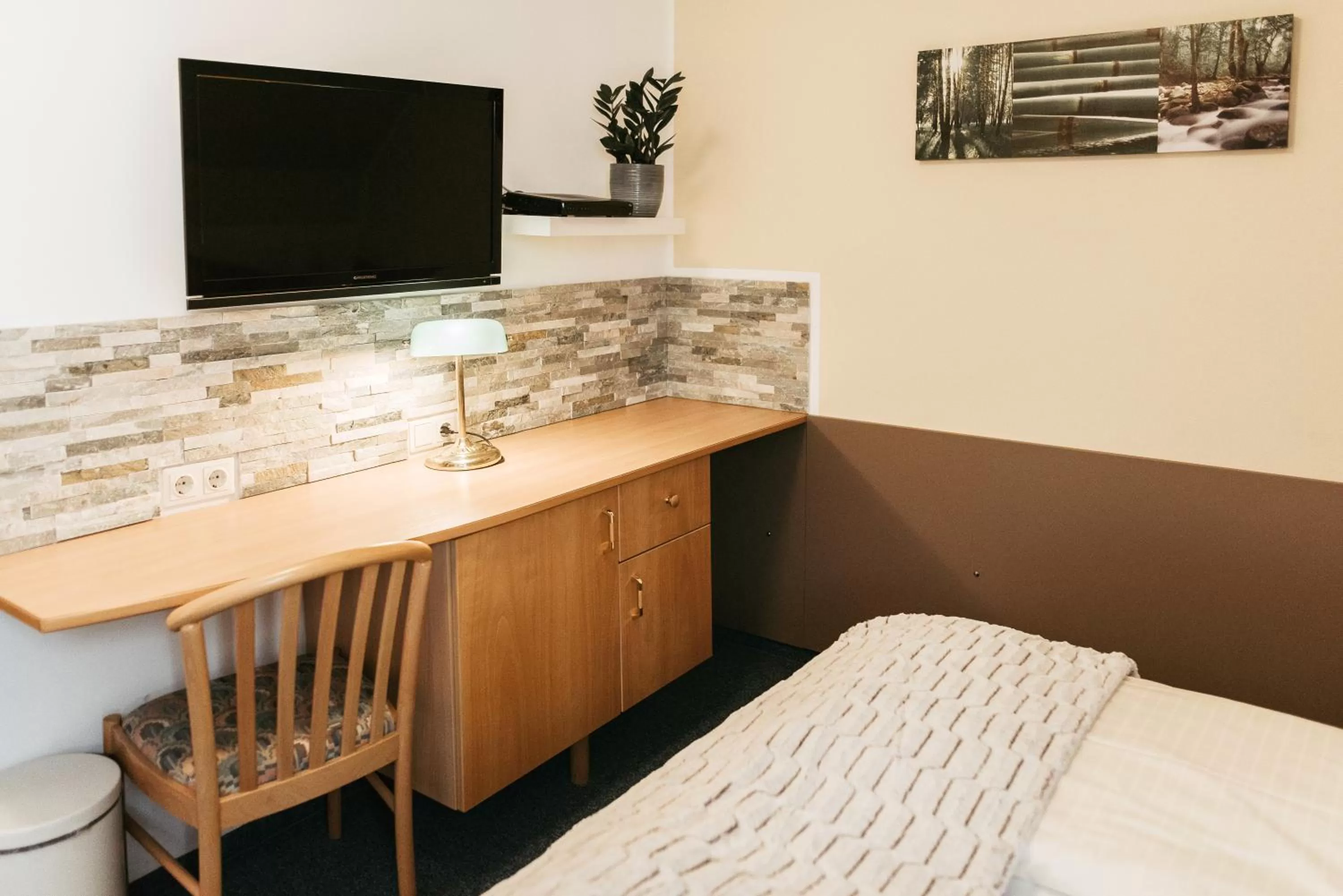 Photo of the whole room in Restaurant Gästehaus Feldkirchen