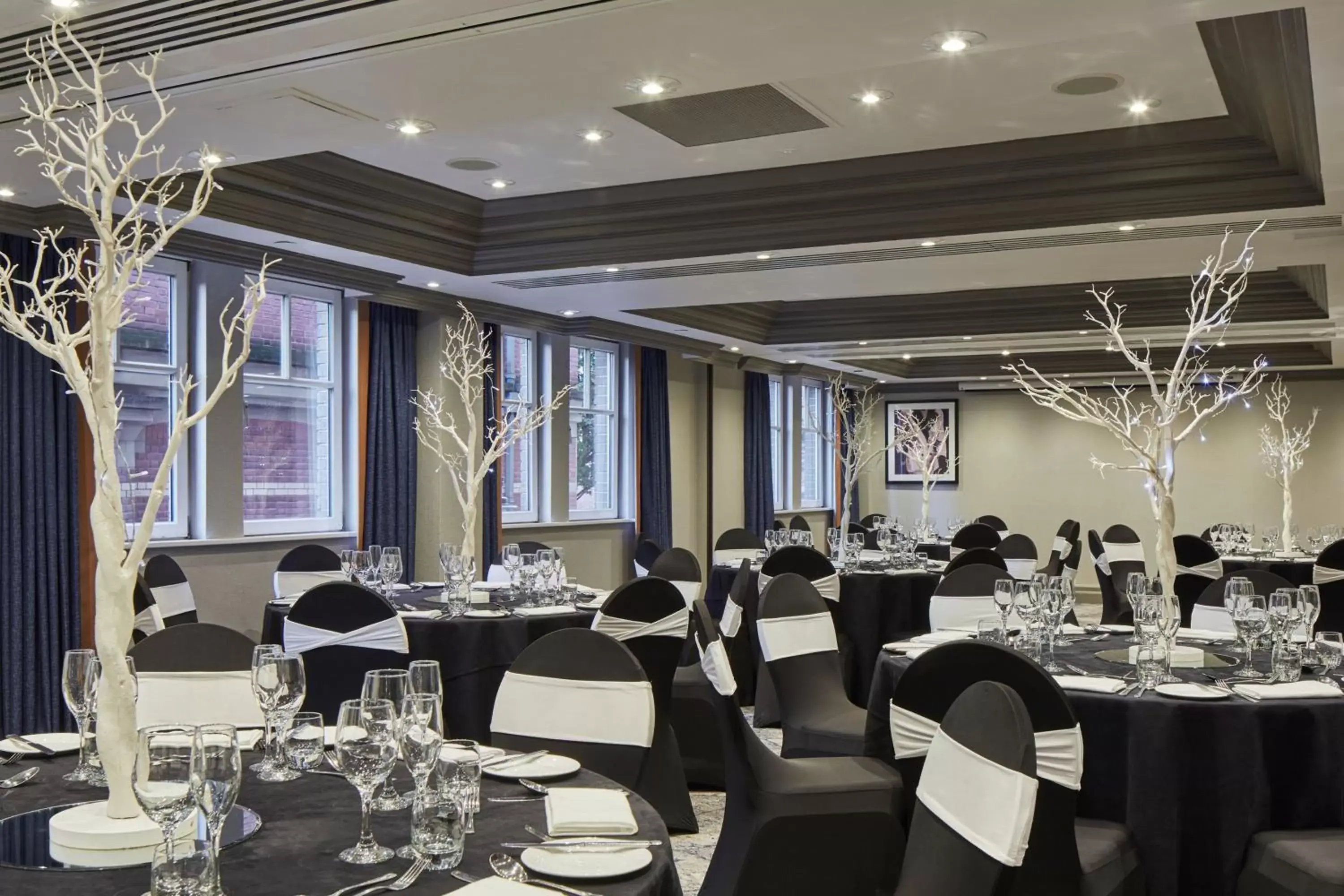 Meeting/conference room, Restaurant/Places to Eat in Leeds Marriott Hotel