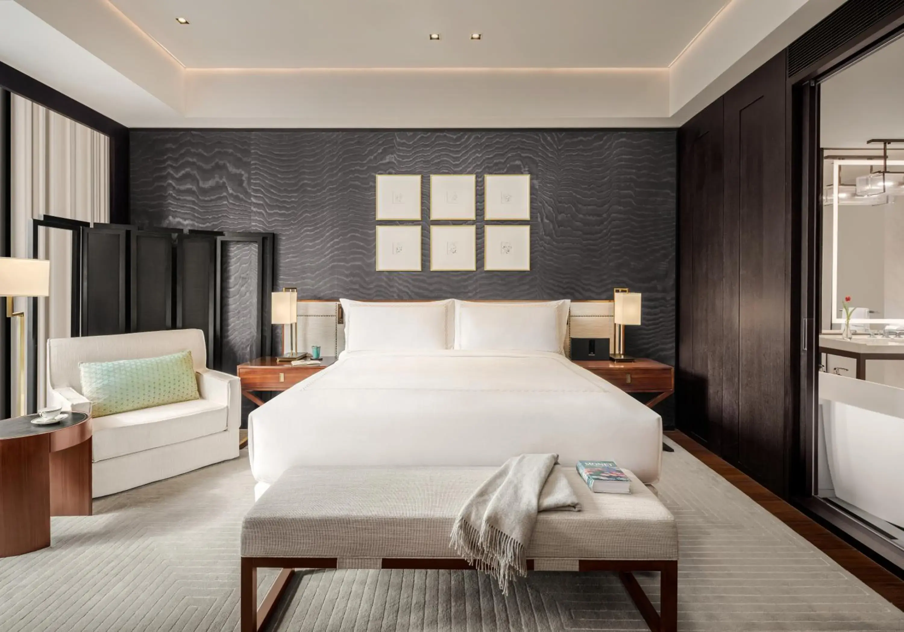 Bed in Fairmont Wuhan