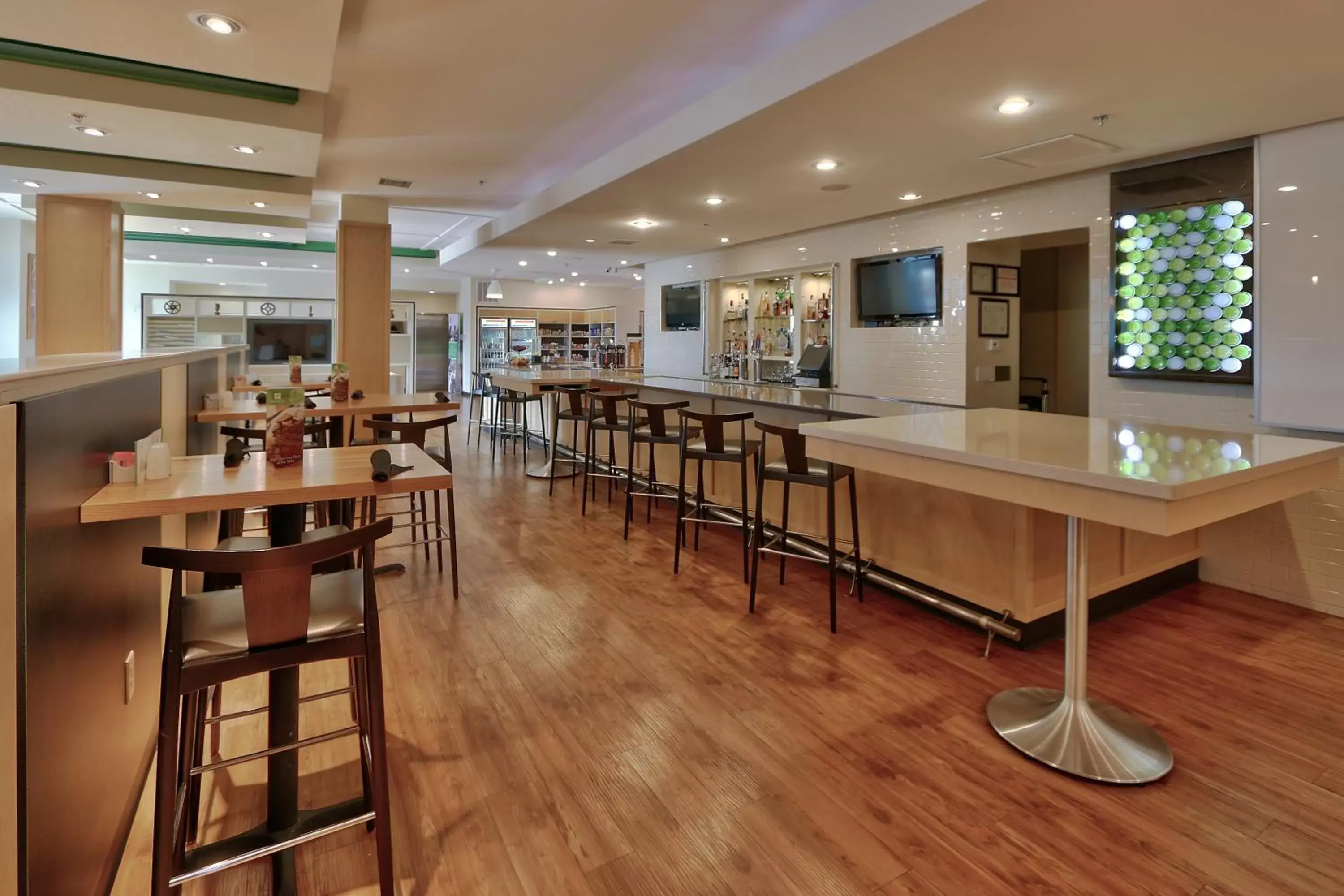 Restaurant/Places to Eat in Holiday Inn Roswell, an IHG Hotel