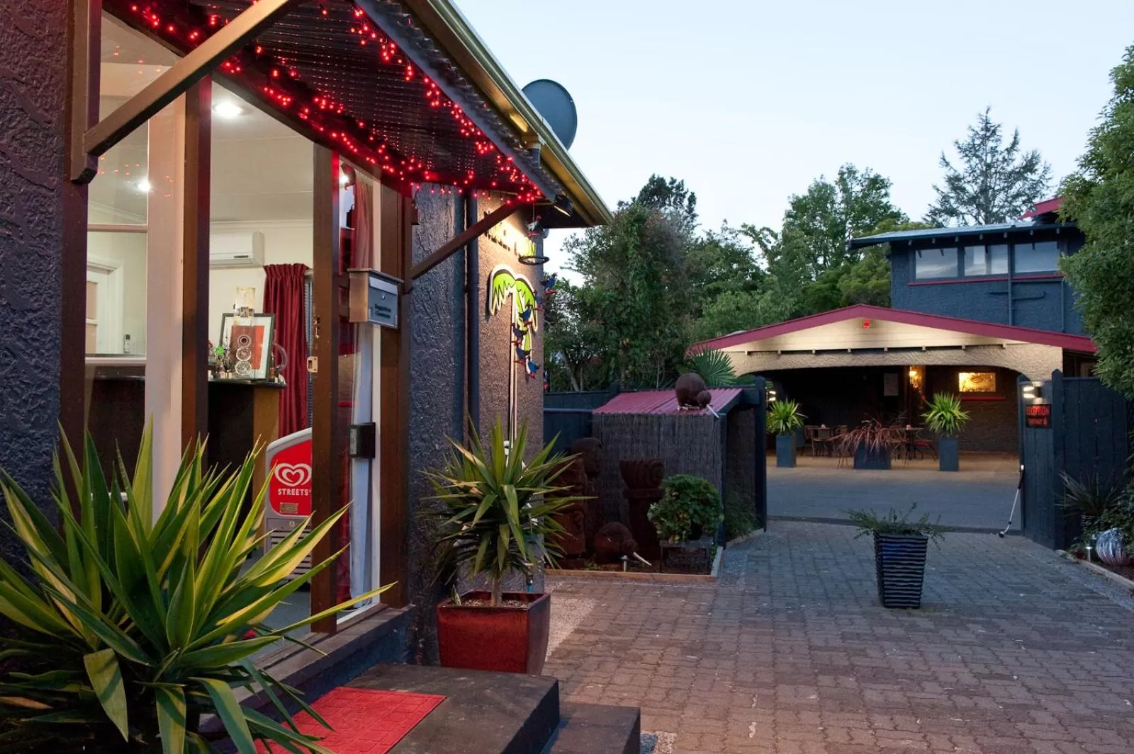 Facade/entrance, Property Building in Anndion Motel