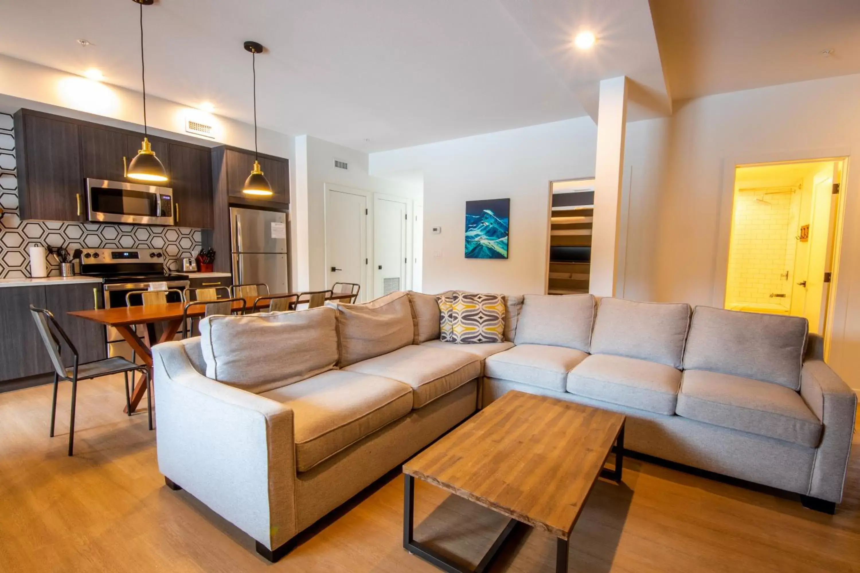 Living room, Seating Area in Basecamp Resorts Revelstoke