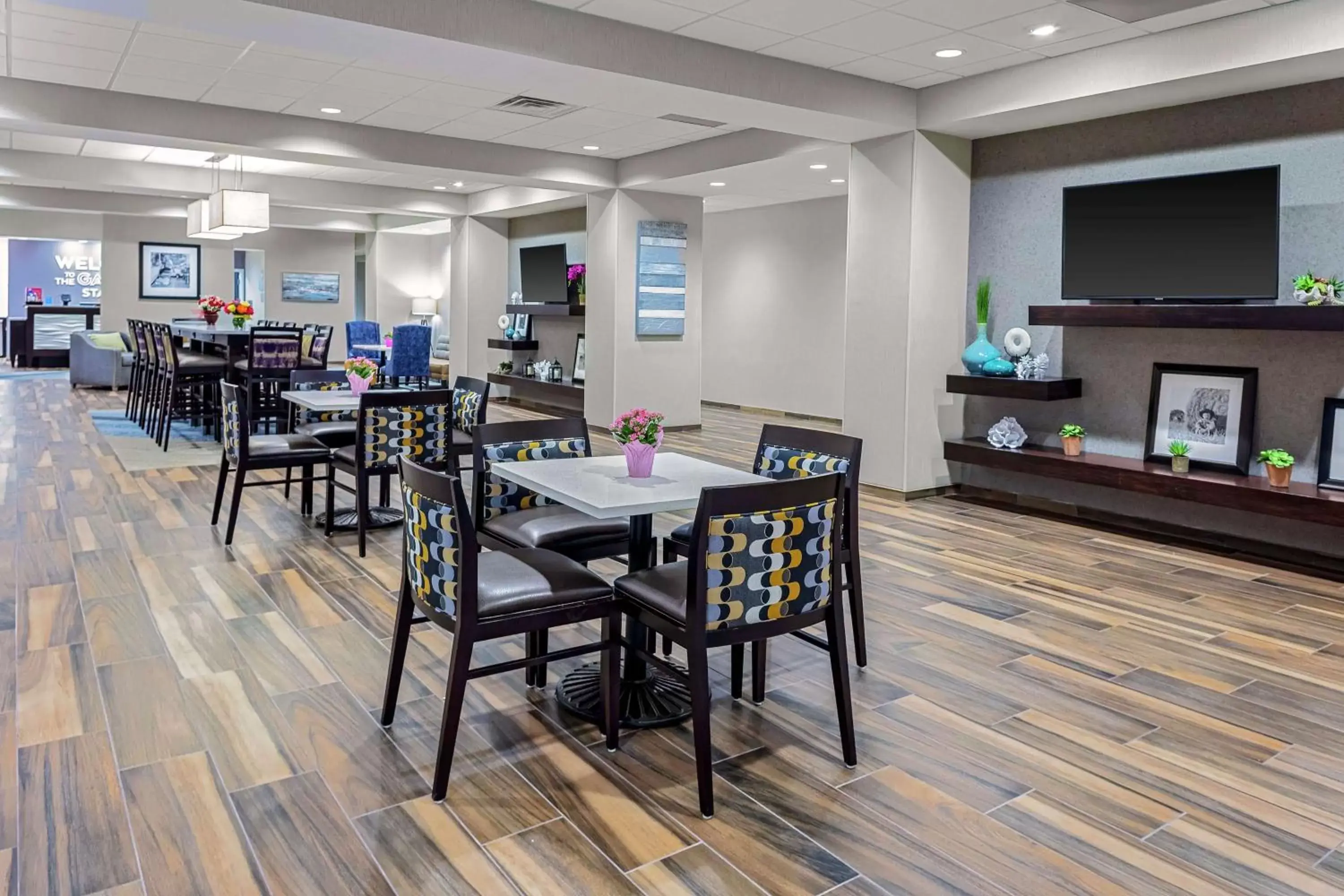 Lobby or reception, Restaurant/Places to Eat in Hampton Inn Cranbury