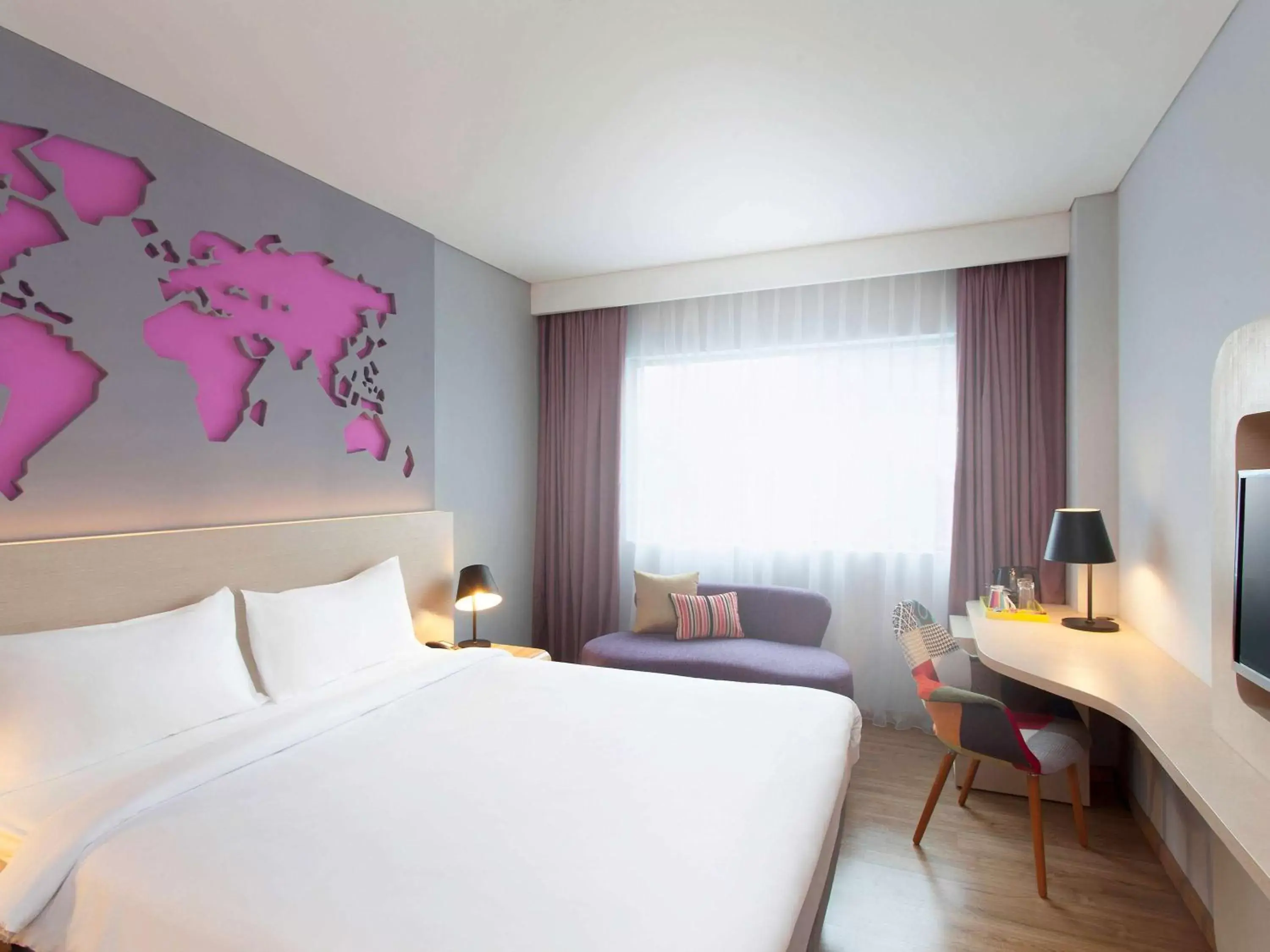 Photo of the whole room, Bed in Ibis Styles Jakarta Airport