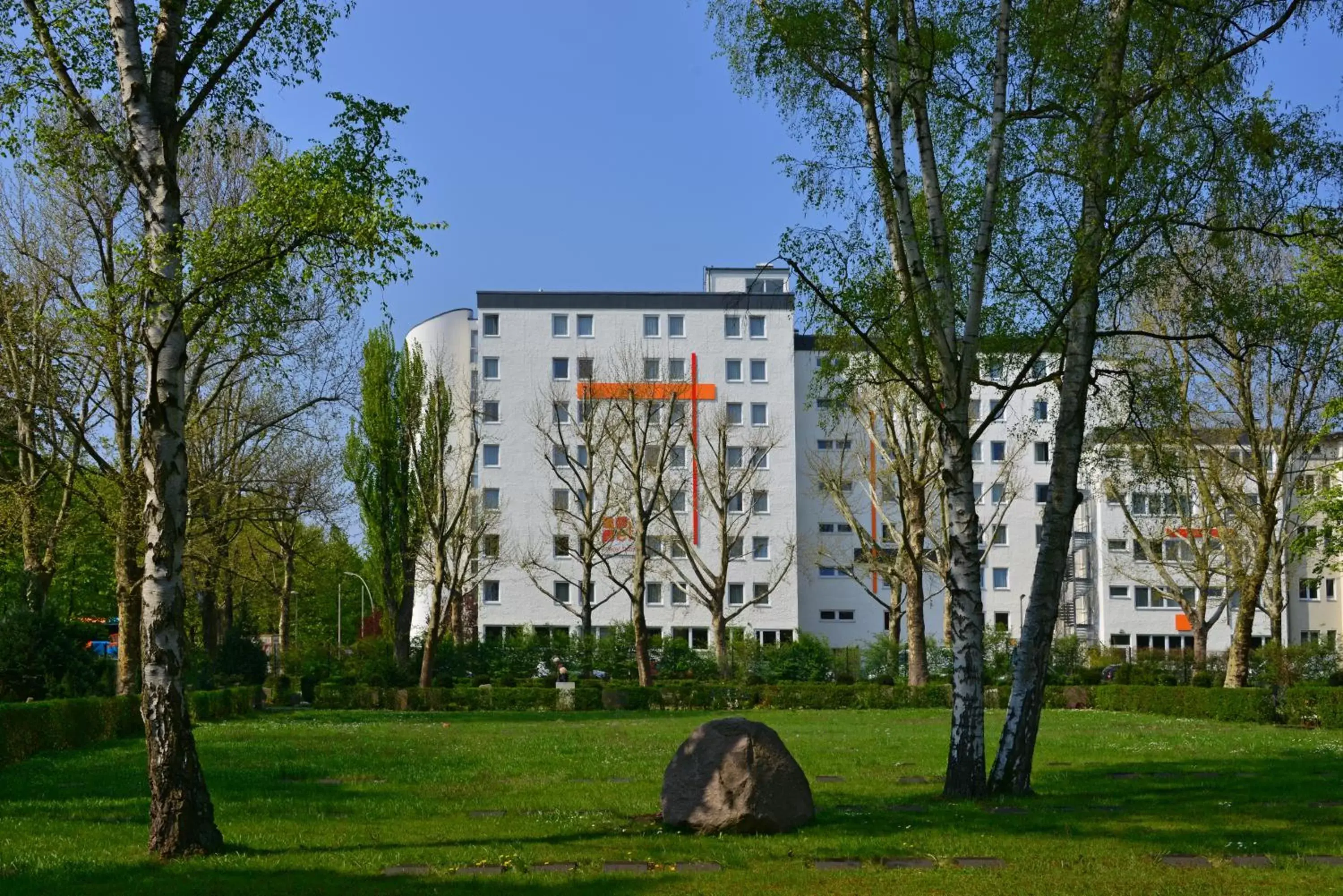 Garden view, Property Building in enjoy hotel Berlin City Messe