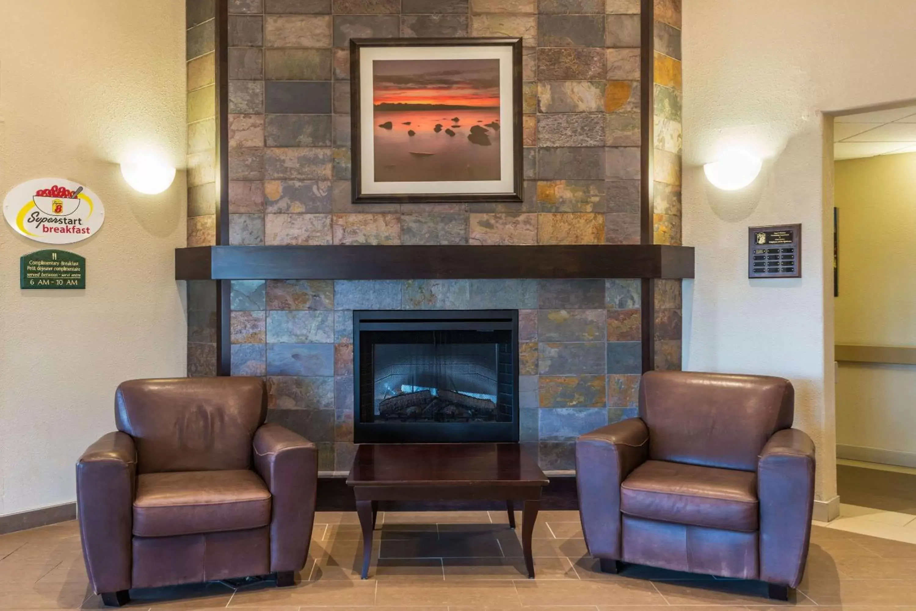Lobby or reception, Seating Area in Super 8 by Wyndham Windsor NS