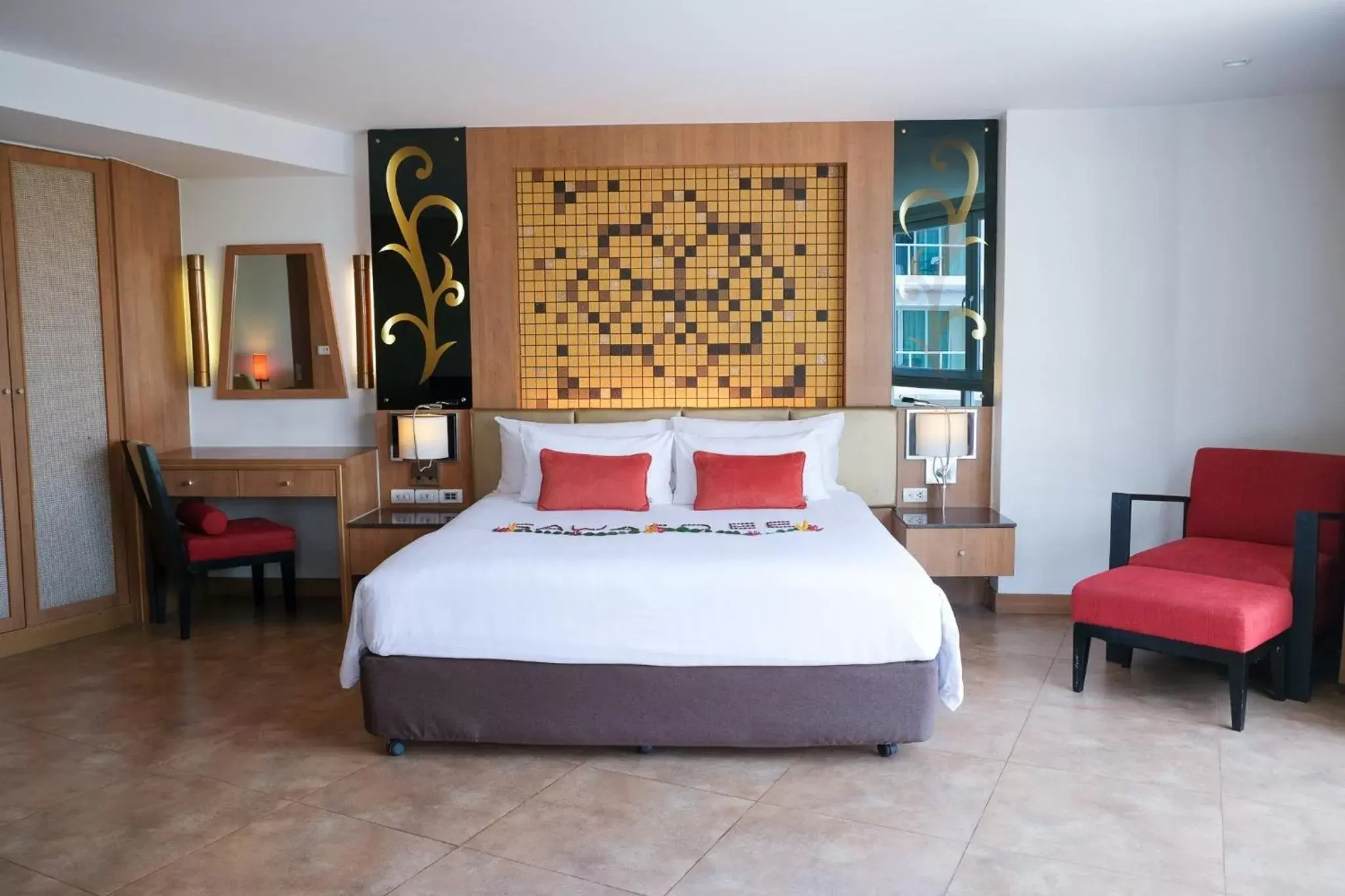 Photo of the whole room, Bed in Centara Nova Hotel and Spa Pattaya