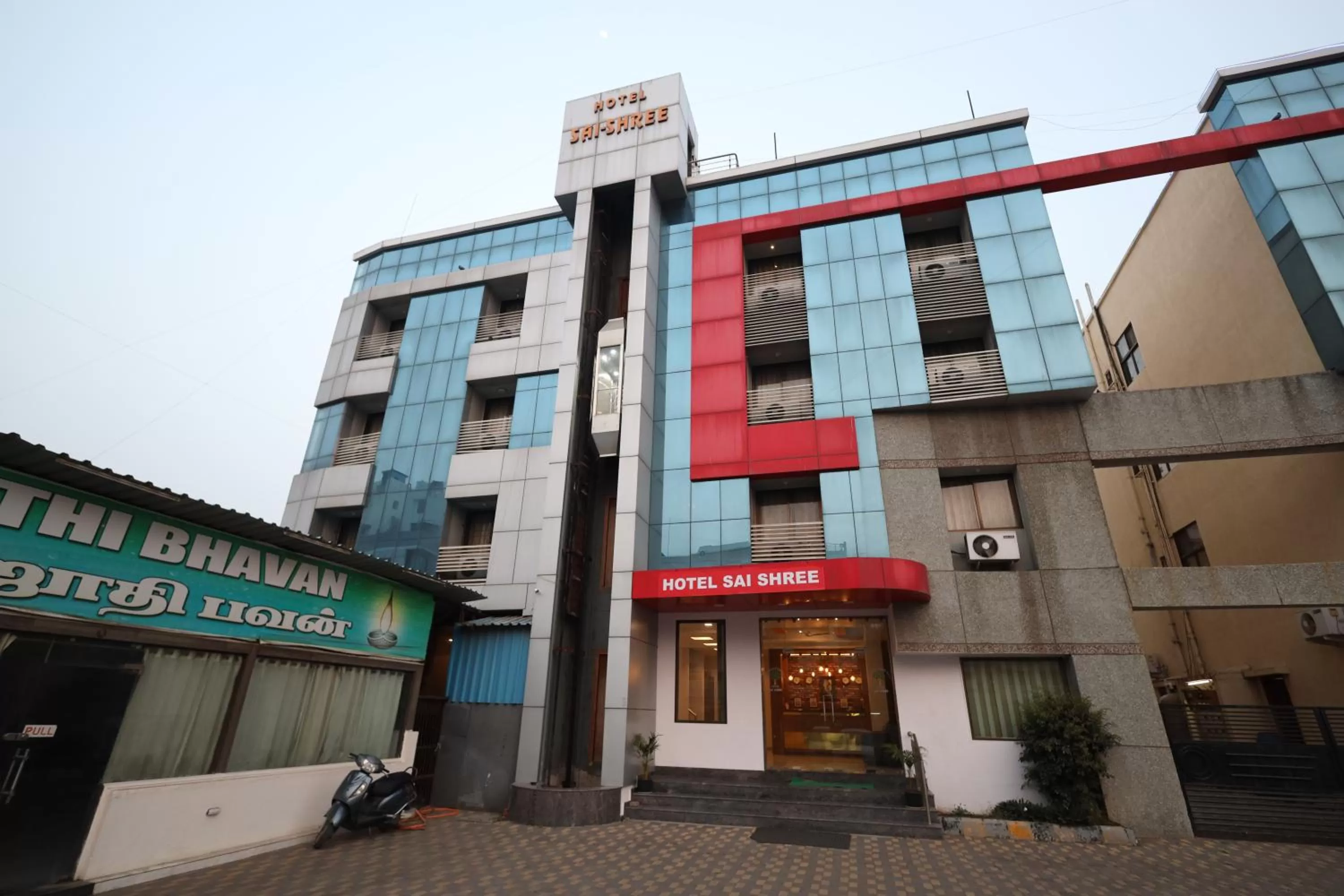 Collection O Shirdi Near Sai Baba Temple