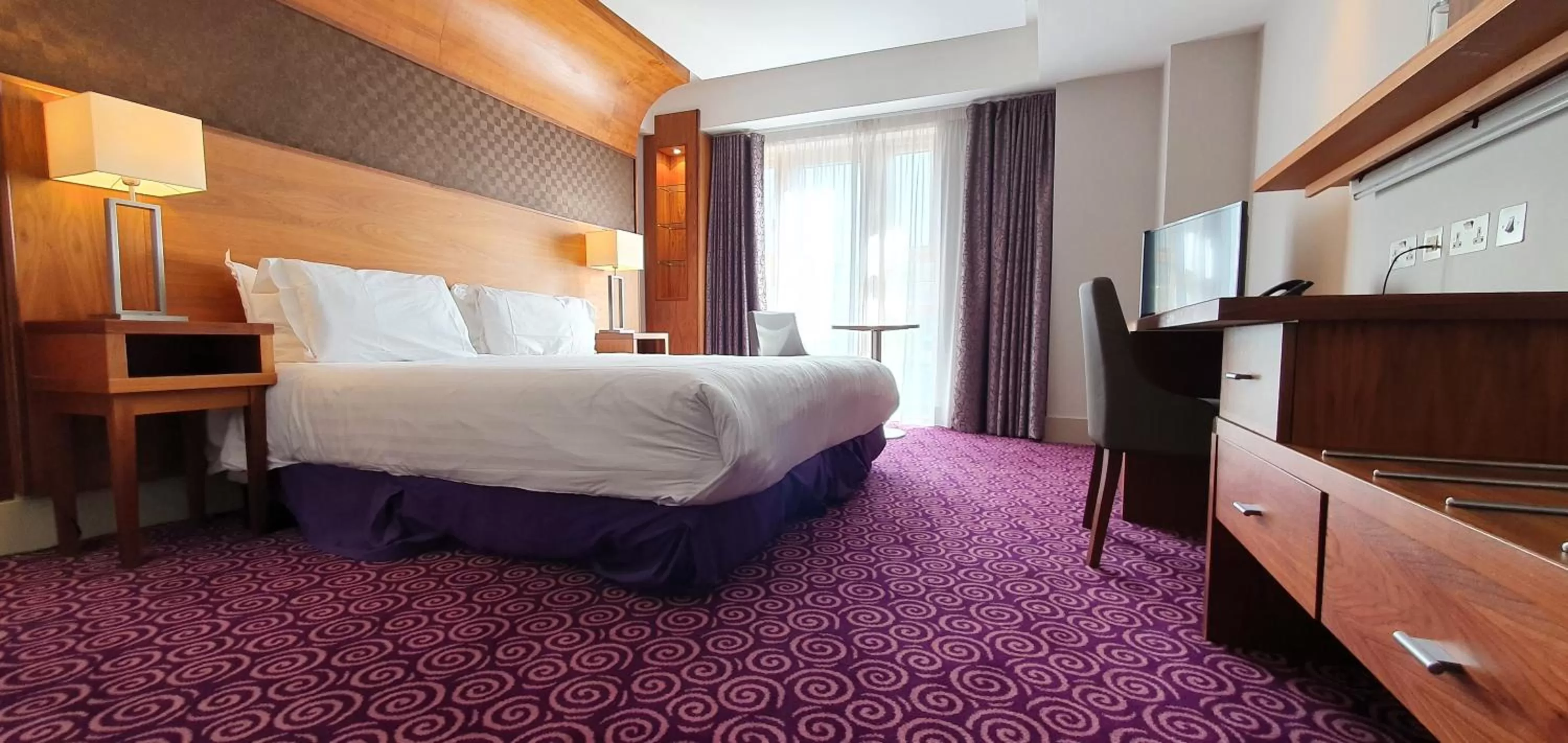 Bedroom, Bed in Osprey Hotel