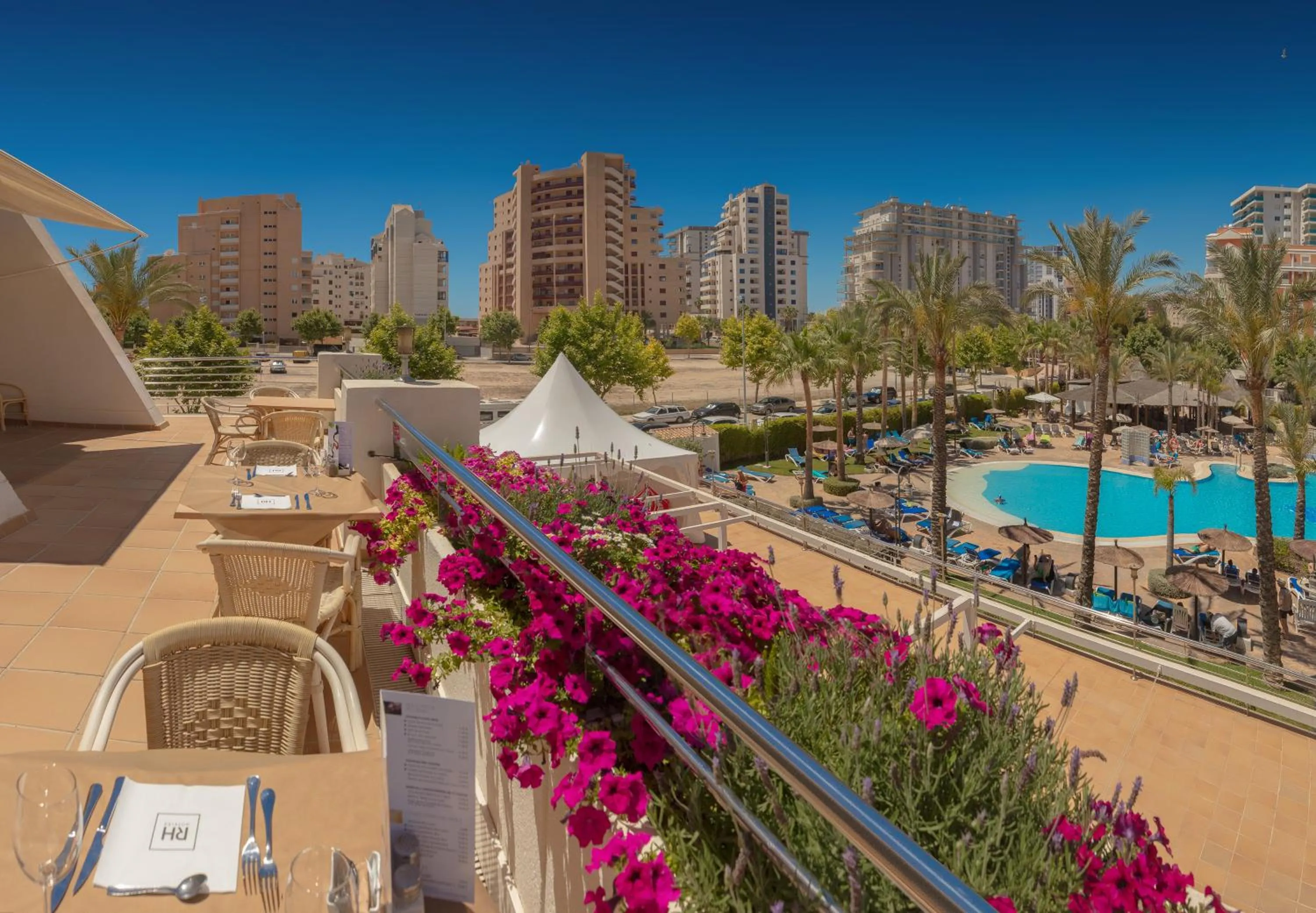 Restaurant/places to eat in Hotel RH Ifach