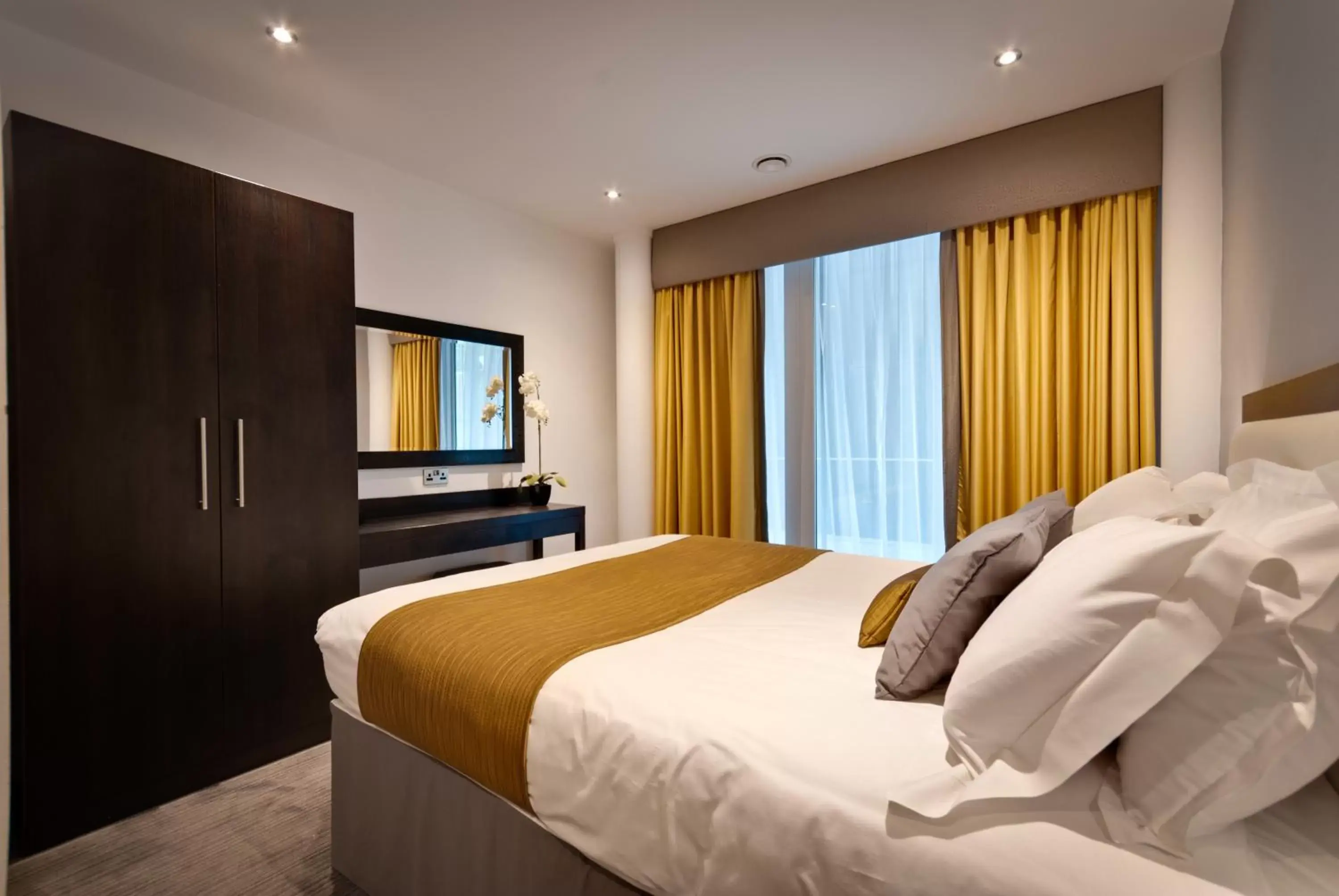 Bedroom, Bed in EPIC Apart Hotel - Seel Street Bedroom, Bed in EPIC Apart Hotel - Seel Street