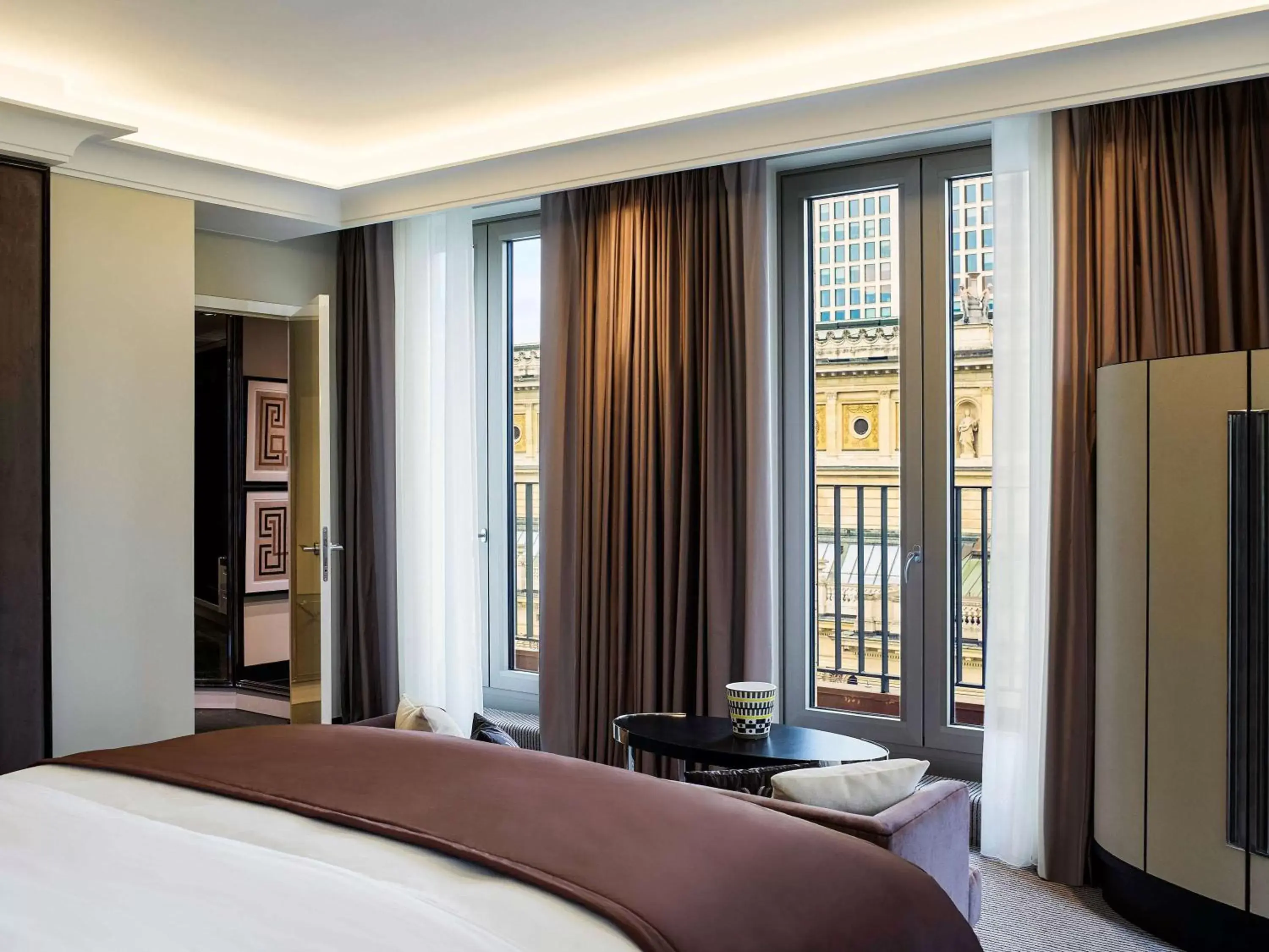 Photo of the whole room, Bed in Sofitel Frankfurt Opera Photo of the whole room, Bed in Sofitel Frankfurt Opera