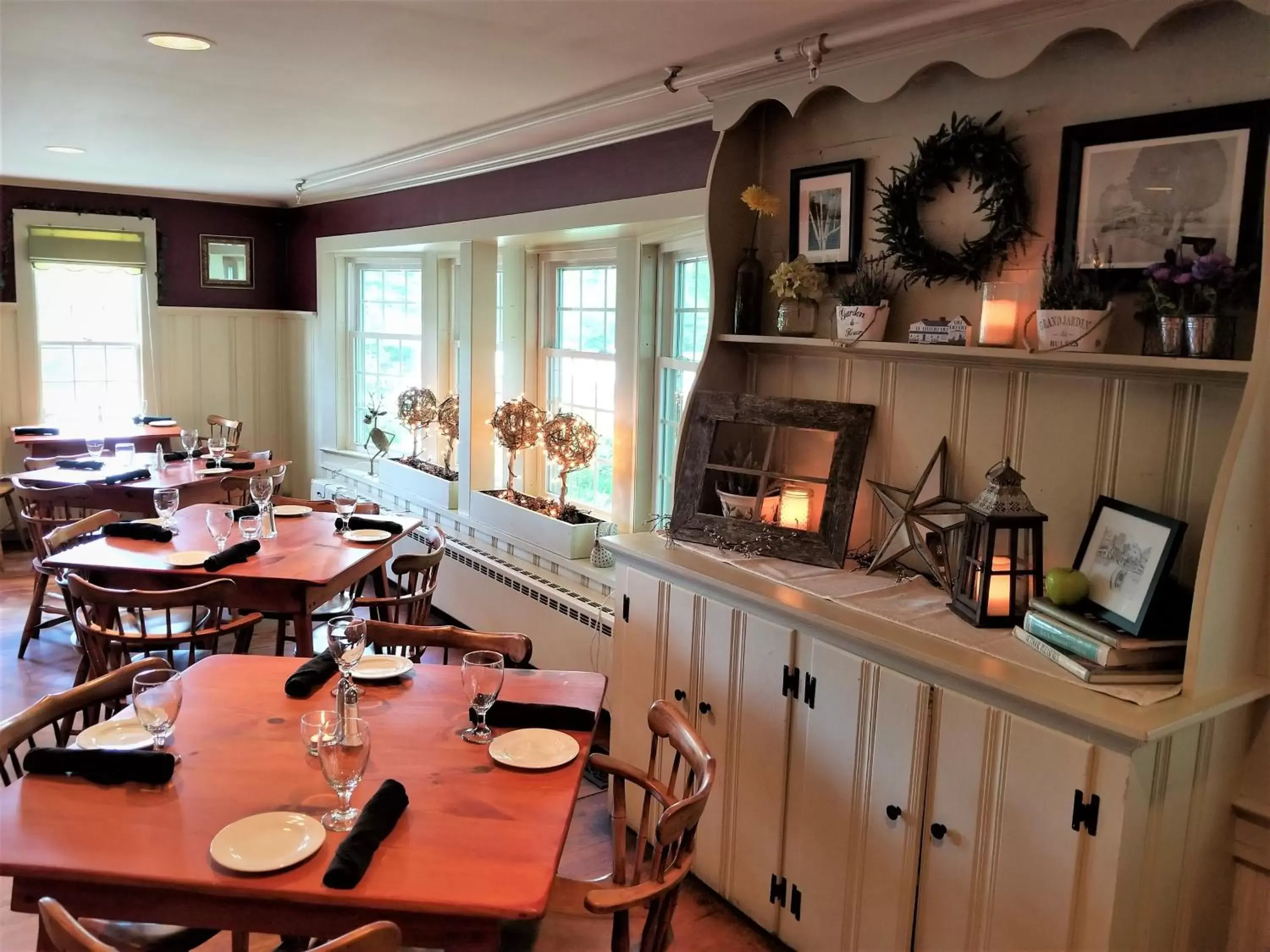 Restaurant/Places to Eat in Christmas Farm Inn and Spa