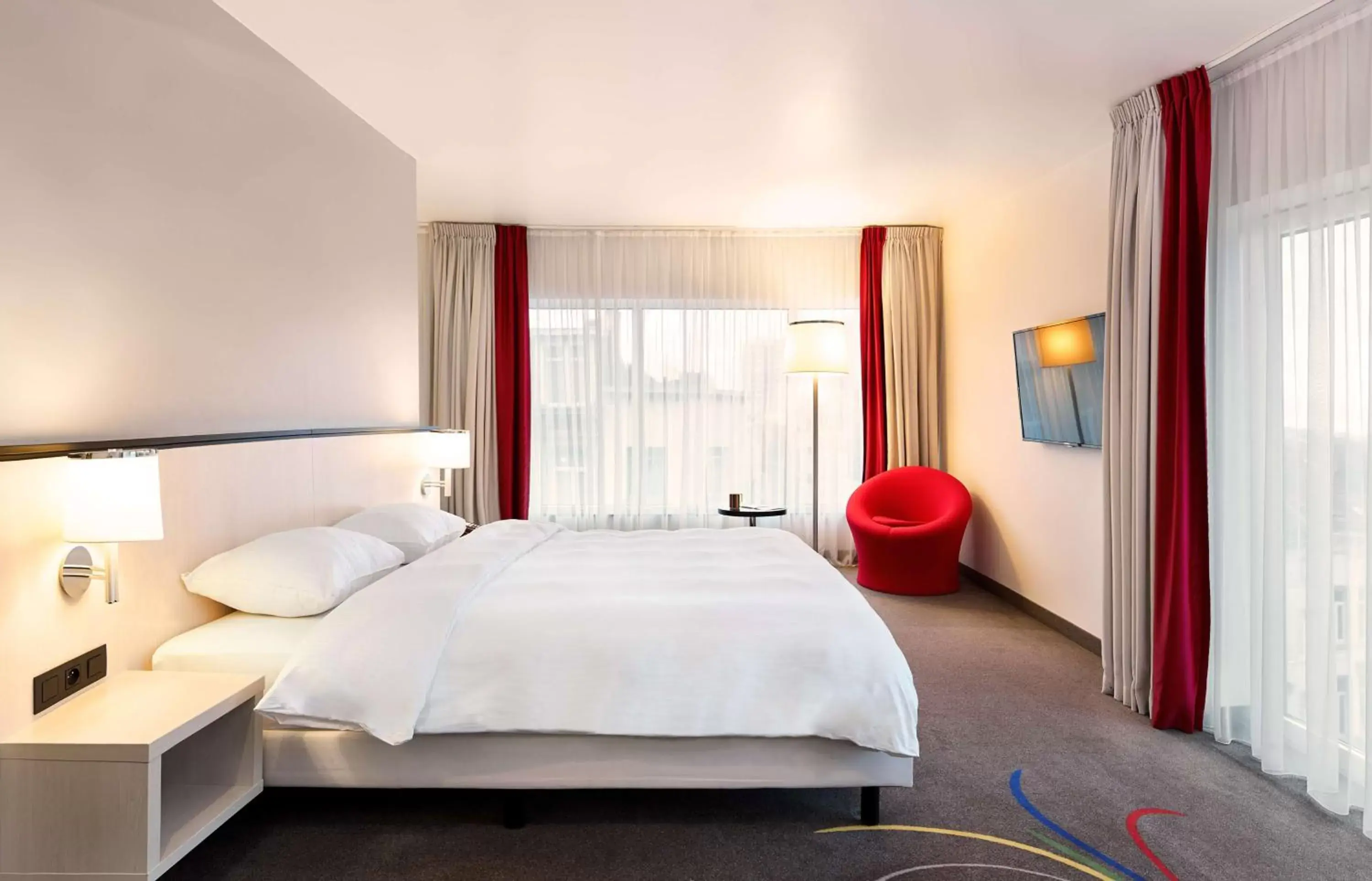 Bedroom, Bed in Hotel Park Inn by Radisson Brussels Midi