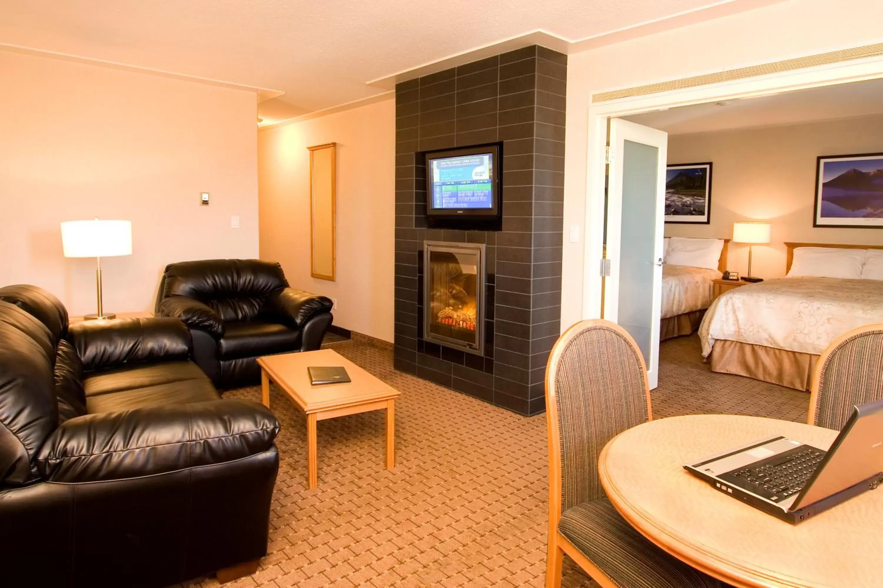 Seating Area in Woodlands Inn & Suites