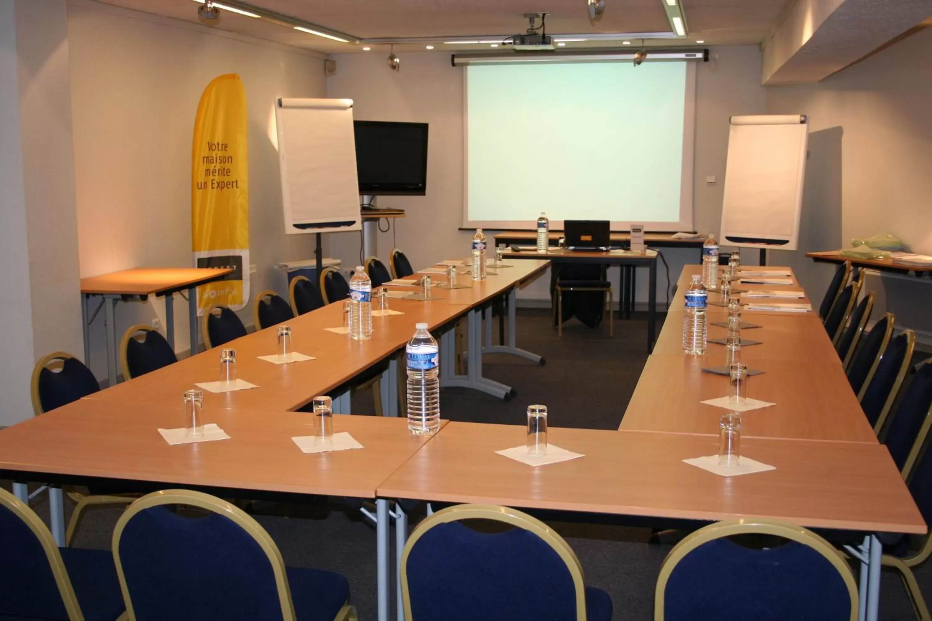 Meeting/conference room in Kyriad Hotel Dijon Gare