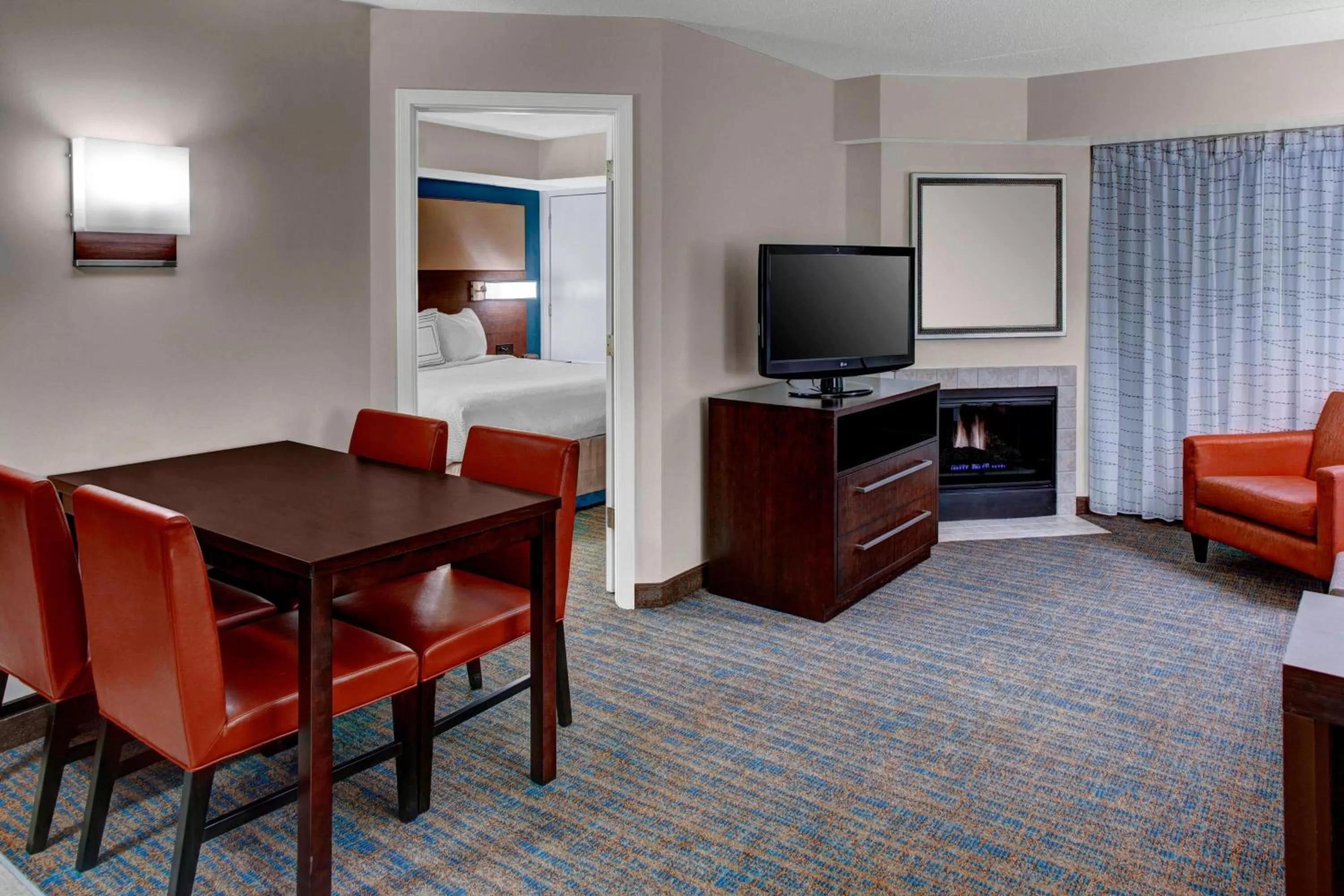 Living room in Residence Inn by Marriott Cleveland Mentor