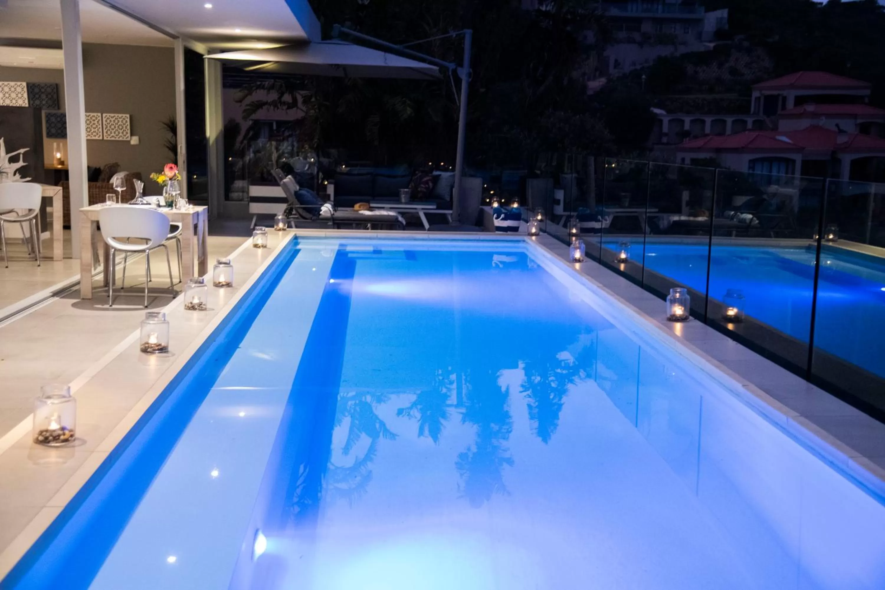 Pool view in Crown on the Heads