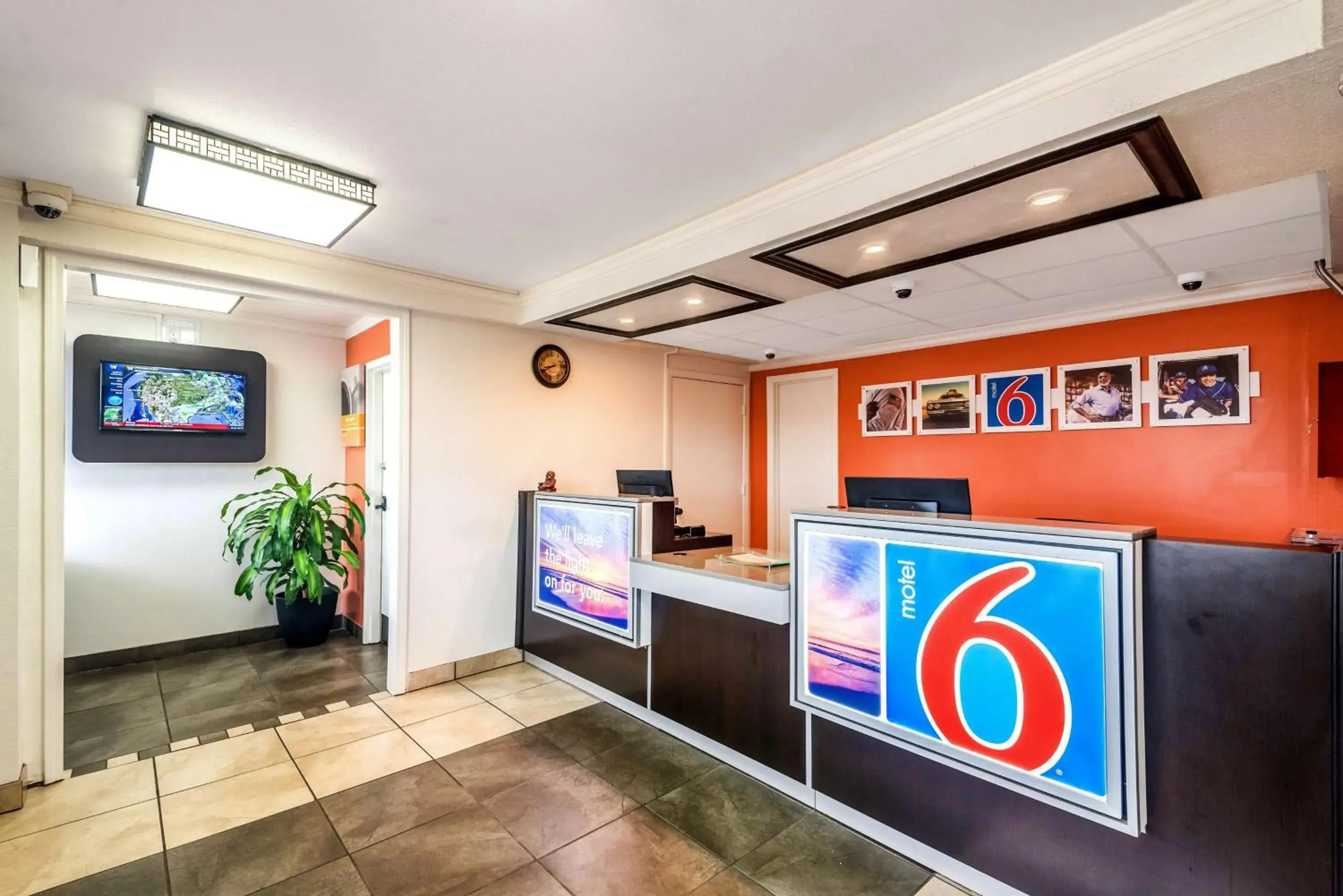 Lobby or reception, Lobby/Reception in Motel 6-Anniston, AL